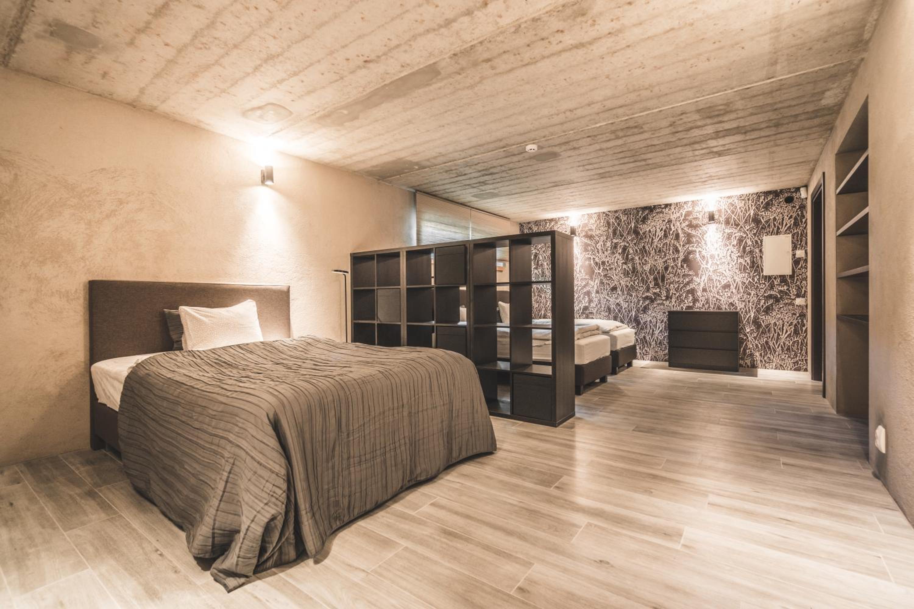 Semi Basement Two-Bedroom Apartment - Photo 9