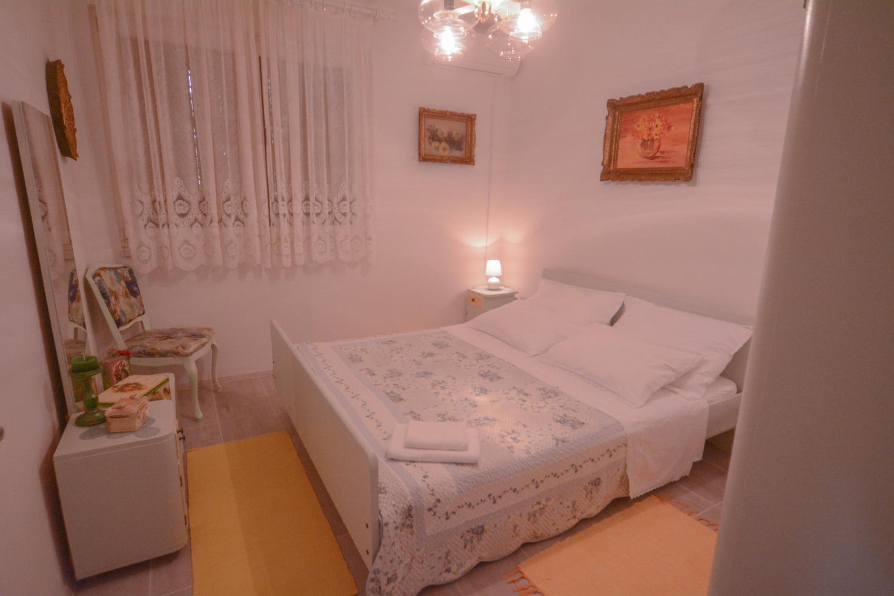 Apartment - Ground Floor - Photo 4