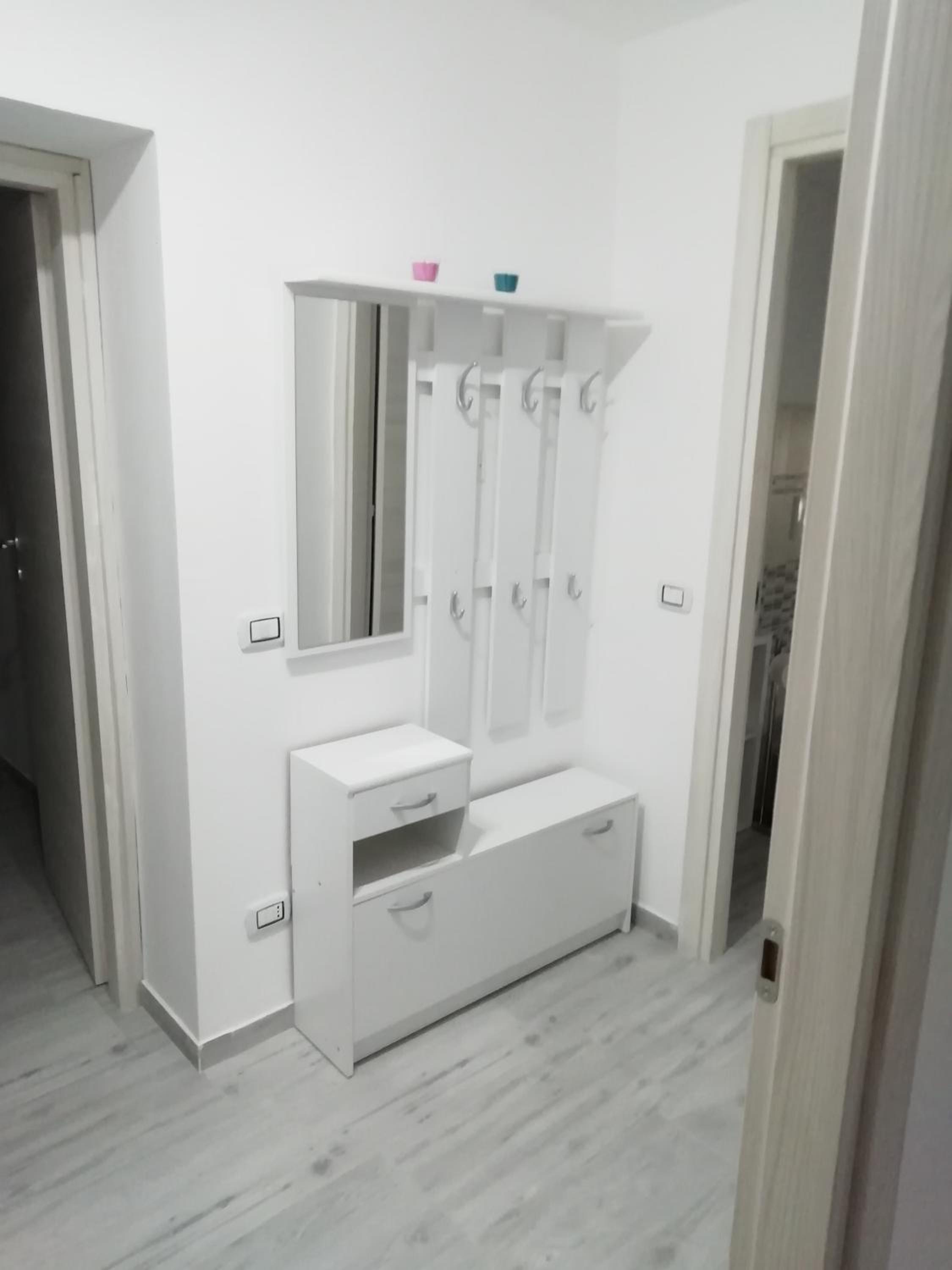 Family Room with Private Bathroom - Photo 26