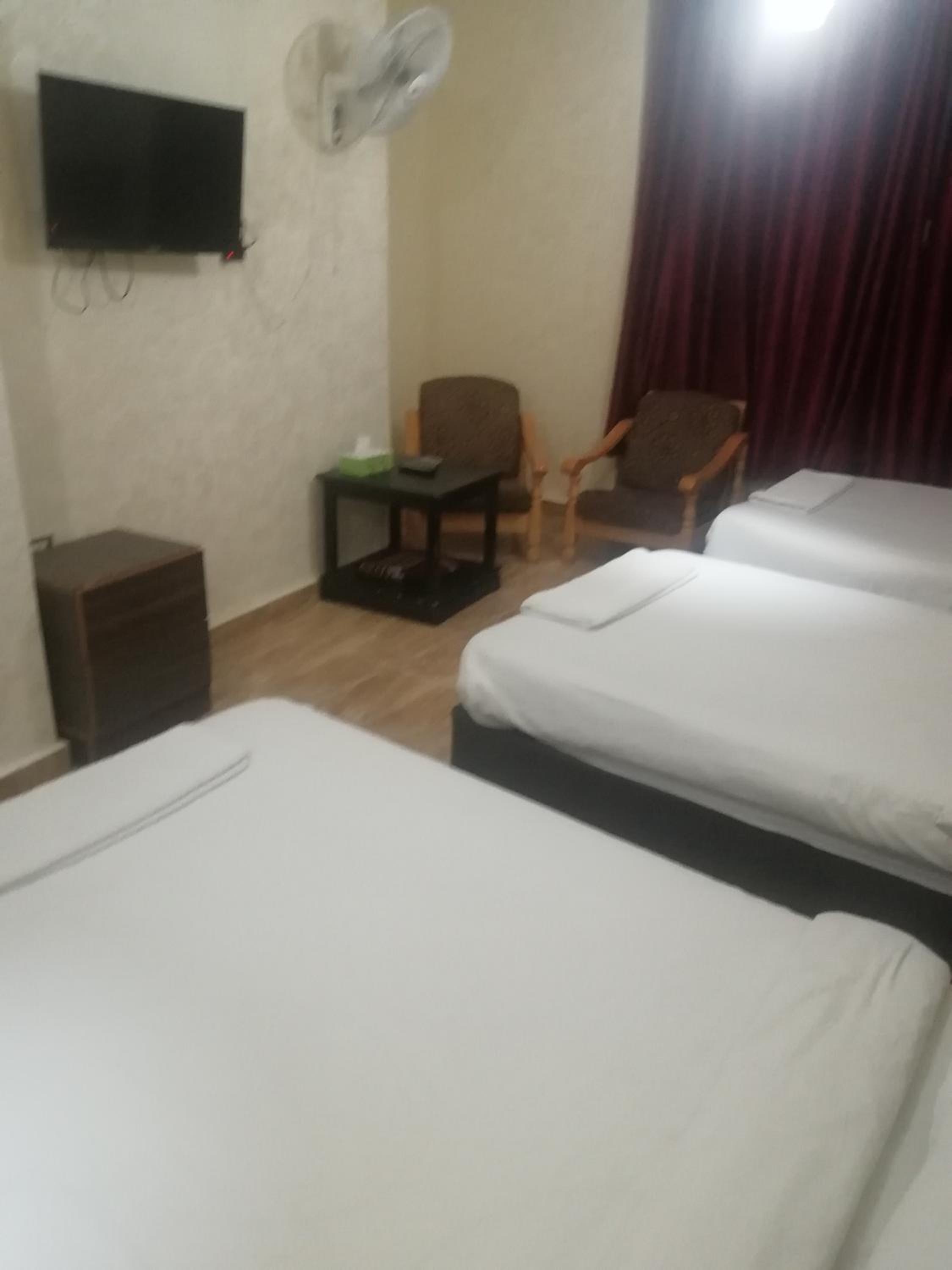 Deluxe King Suite