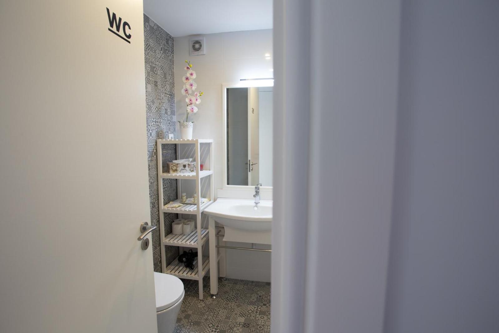 Double Room with Private Bathroom photo 3