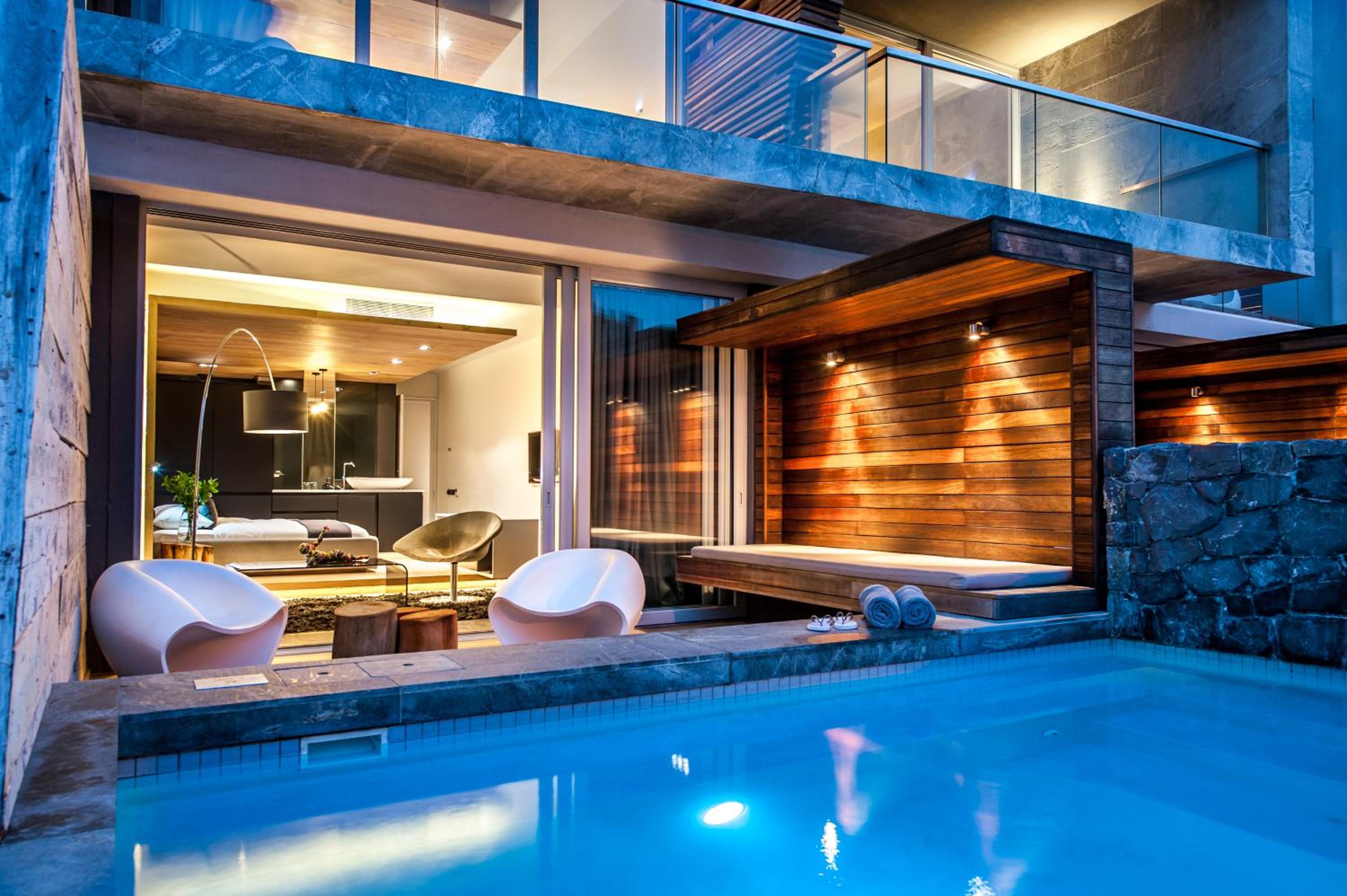 Terrace Pool Room - Photo 3