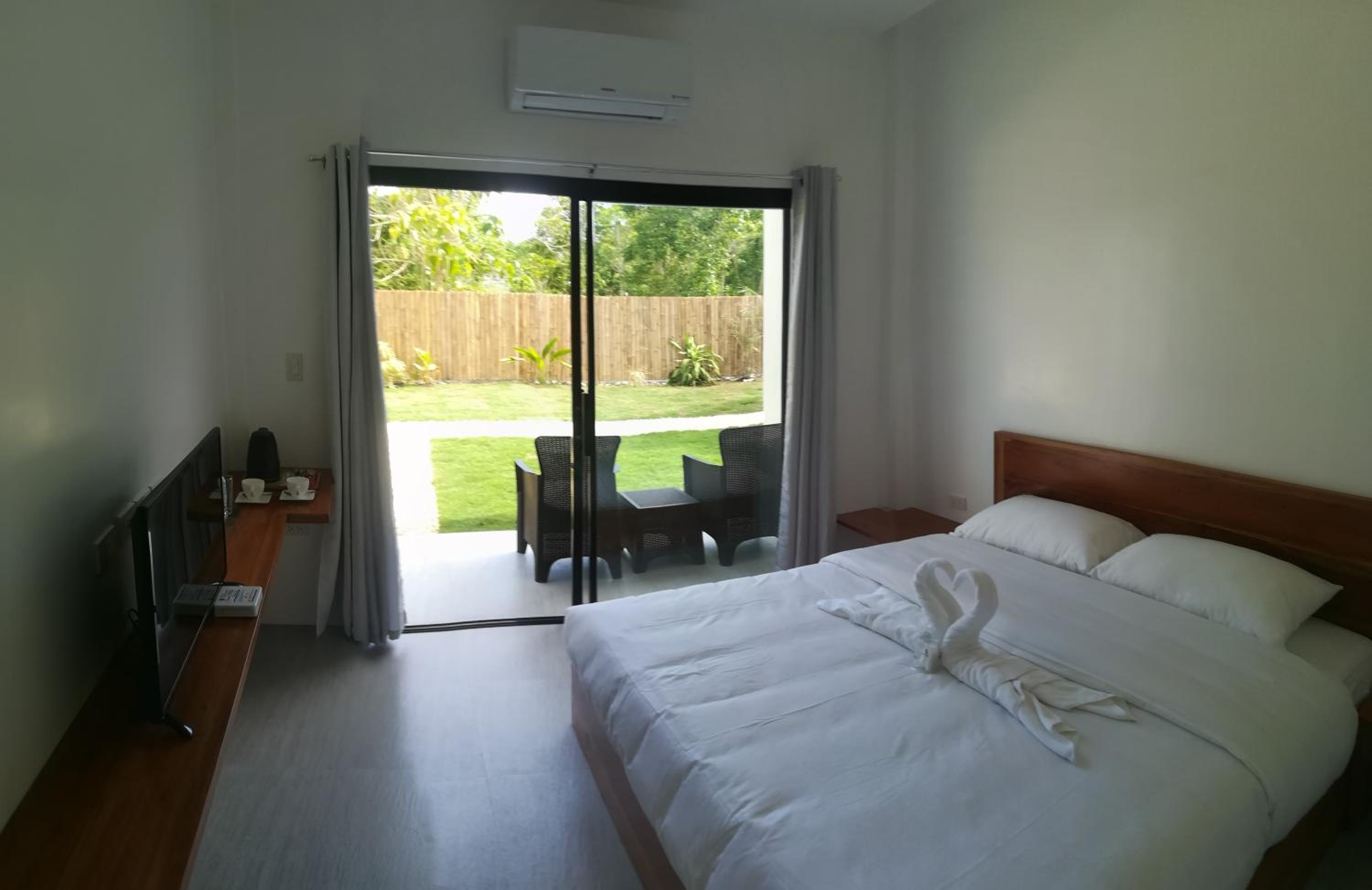 King Room with Garden View - Photo 11