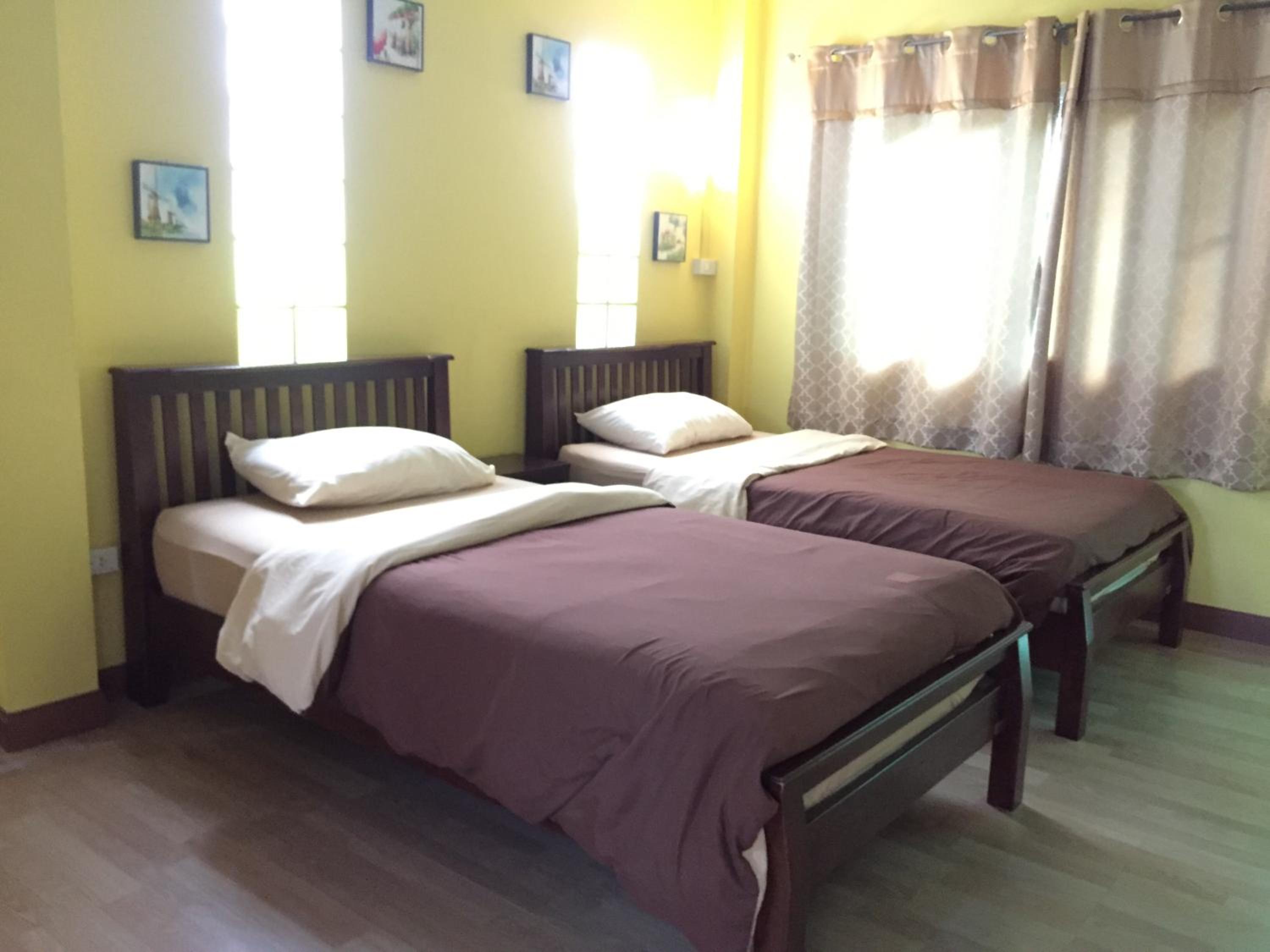 Twin Room with Private Bathroom