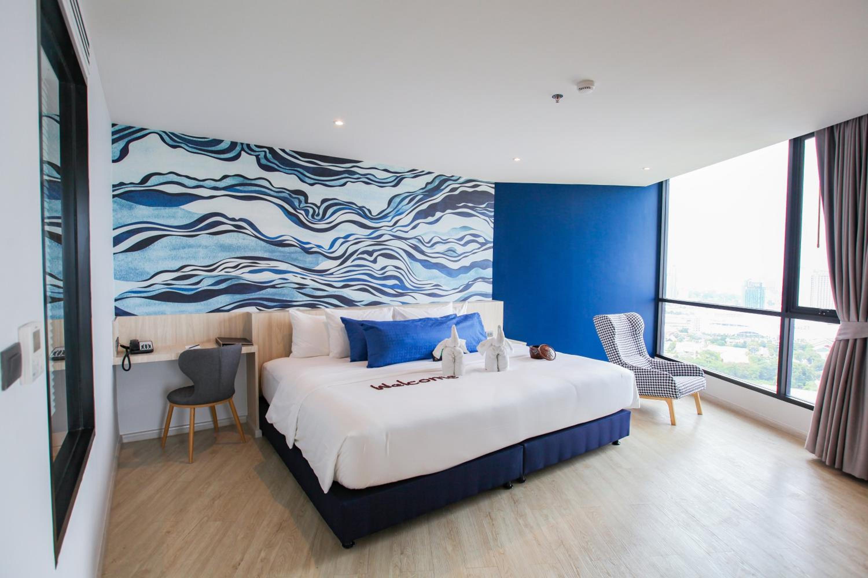 One-Bedroom Suite with Sea View - Photo 10