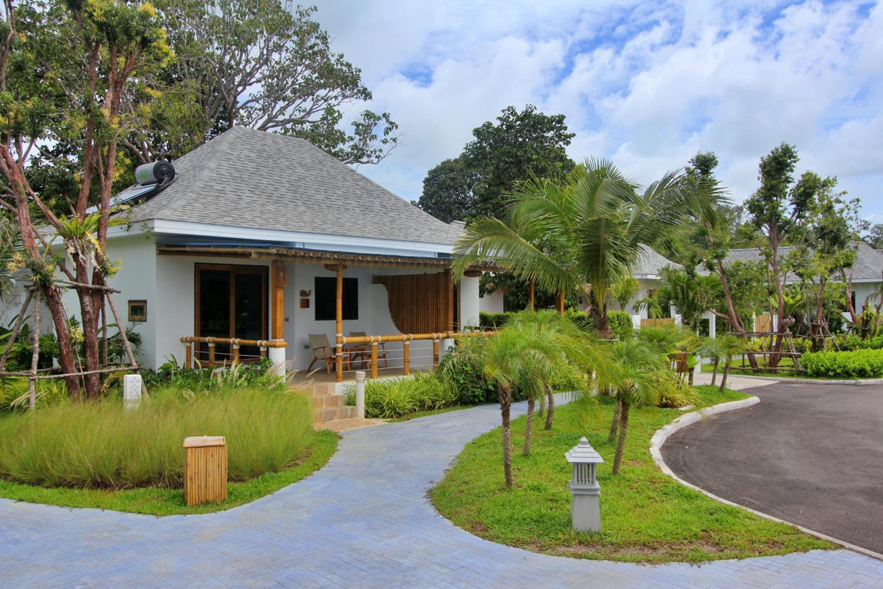 Deluxe Villa with Restricted View - Photo 12
