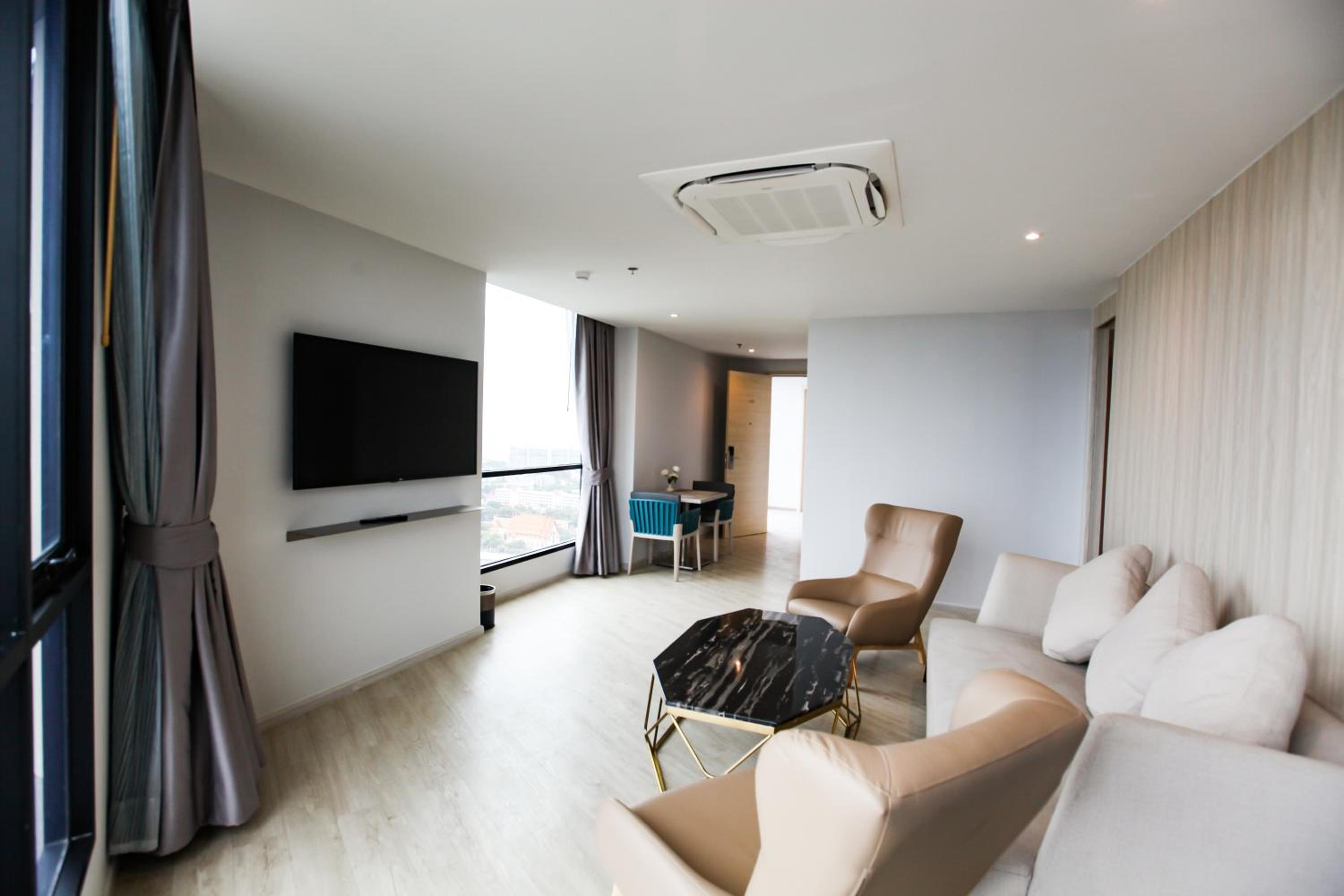 One-Bedroom Suite with Sea View - Photo 6
