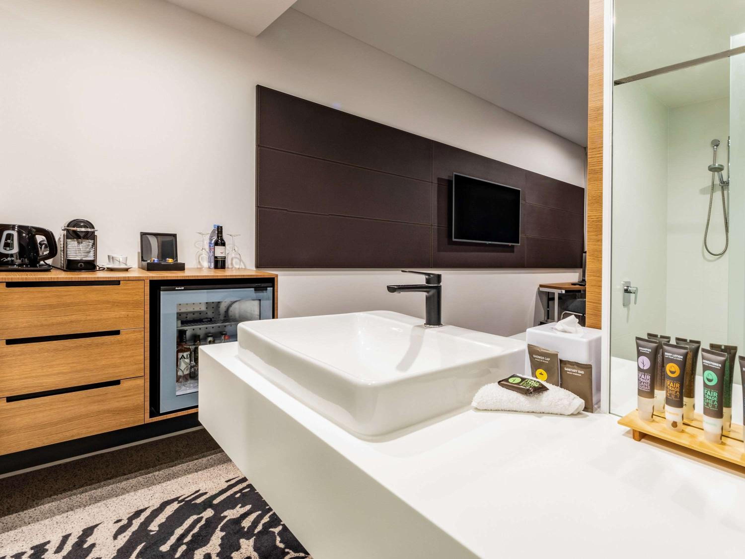 Premier King 'N' Room with Park View