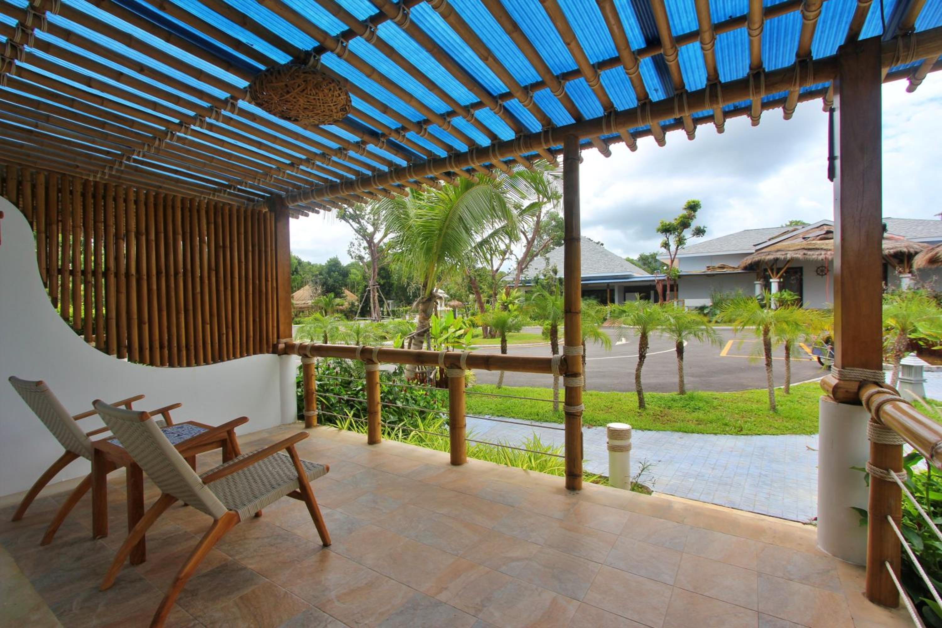 Deluxe Villa with Restricted View - Photo 8