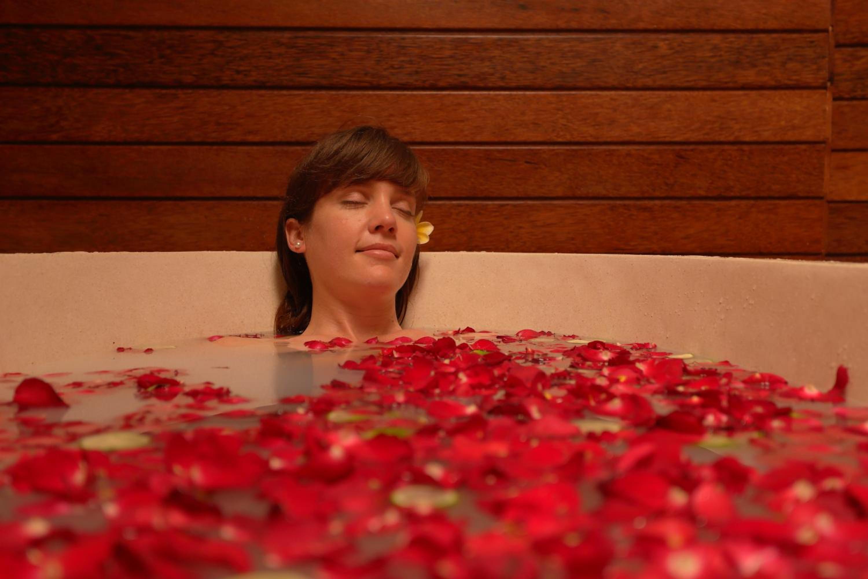Honeymoon Package at Suite Room - Photo 14