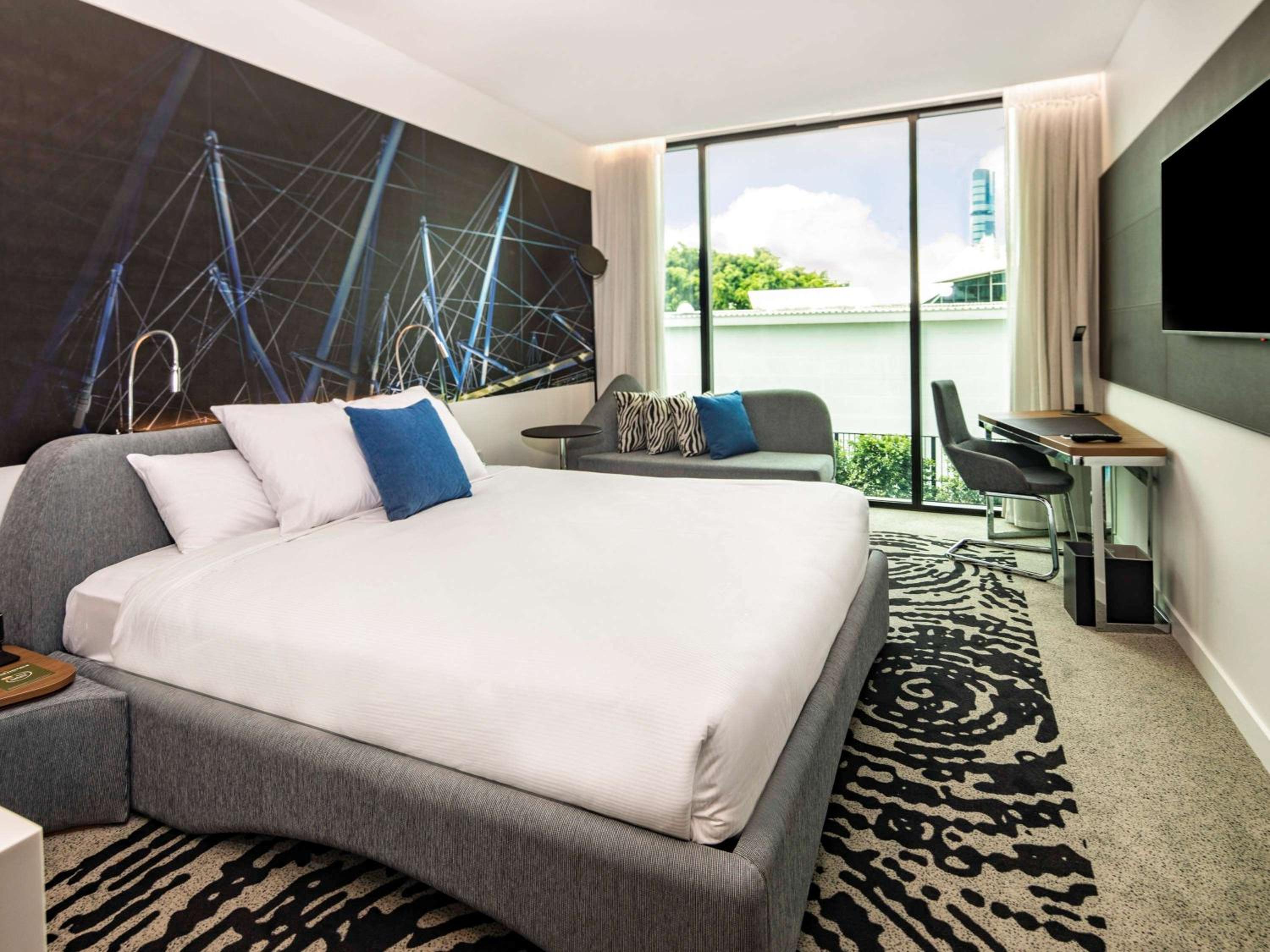 Standard King 'N' Room
