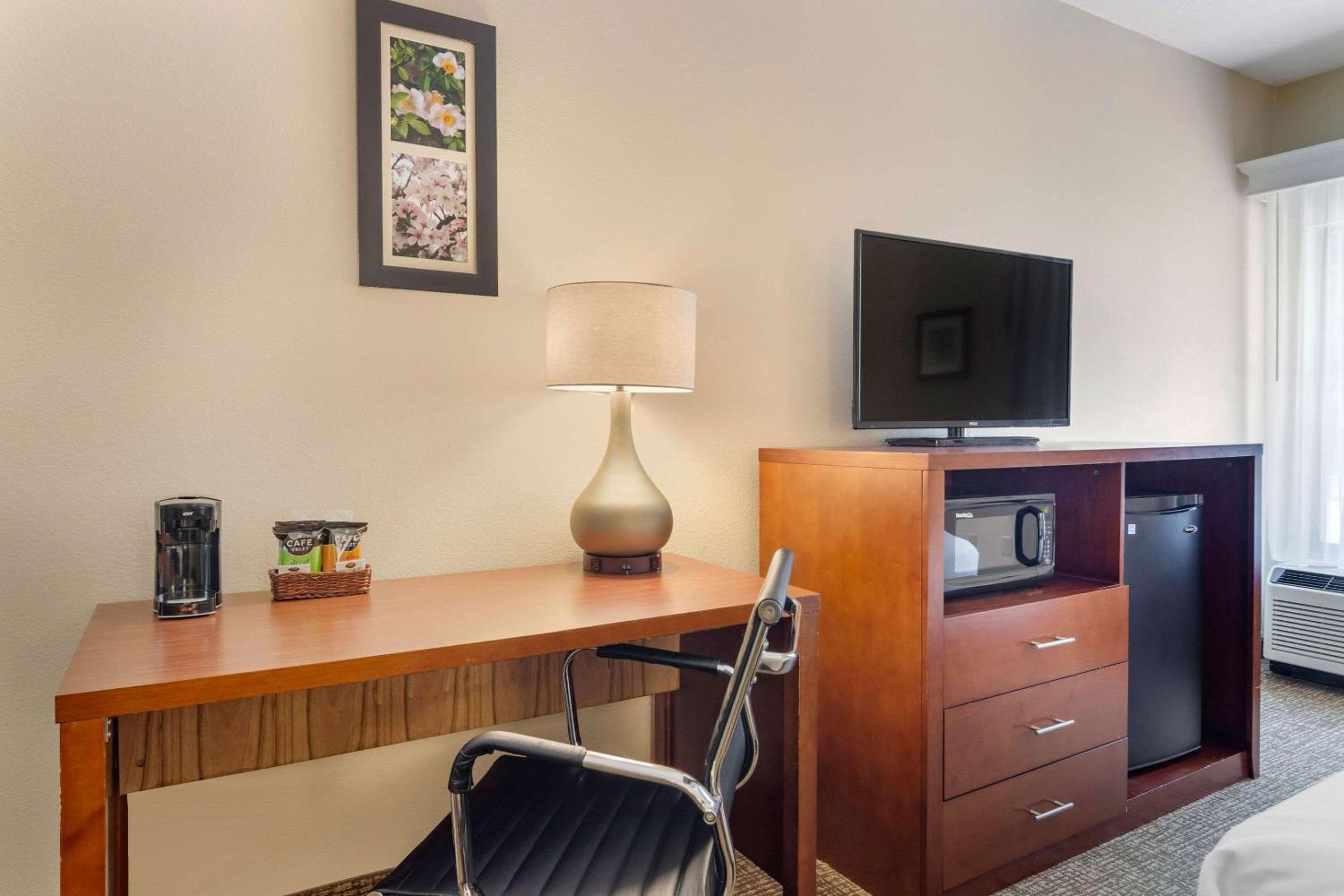King Room - Disability Access/Non-Smoking - Photo 3