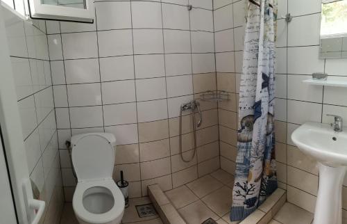 Triple Room with Private Bathroom photo 3