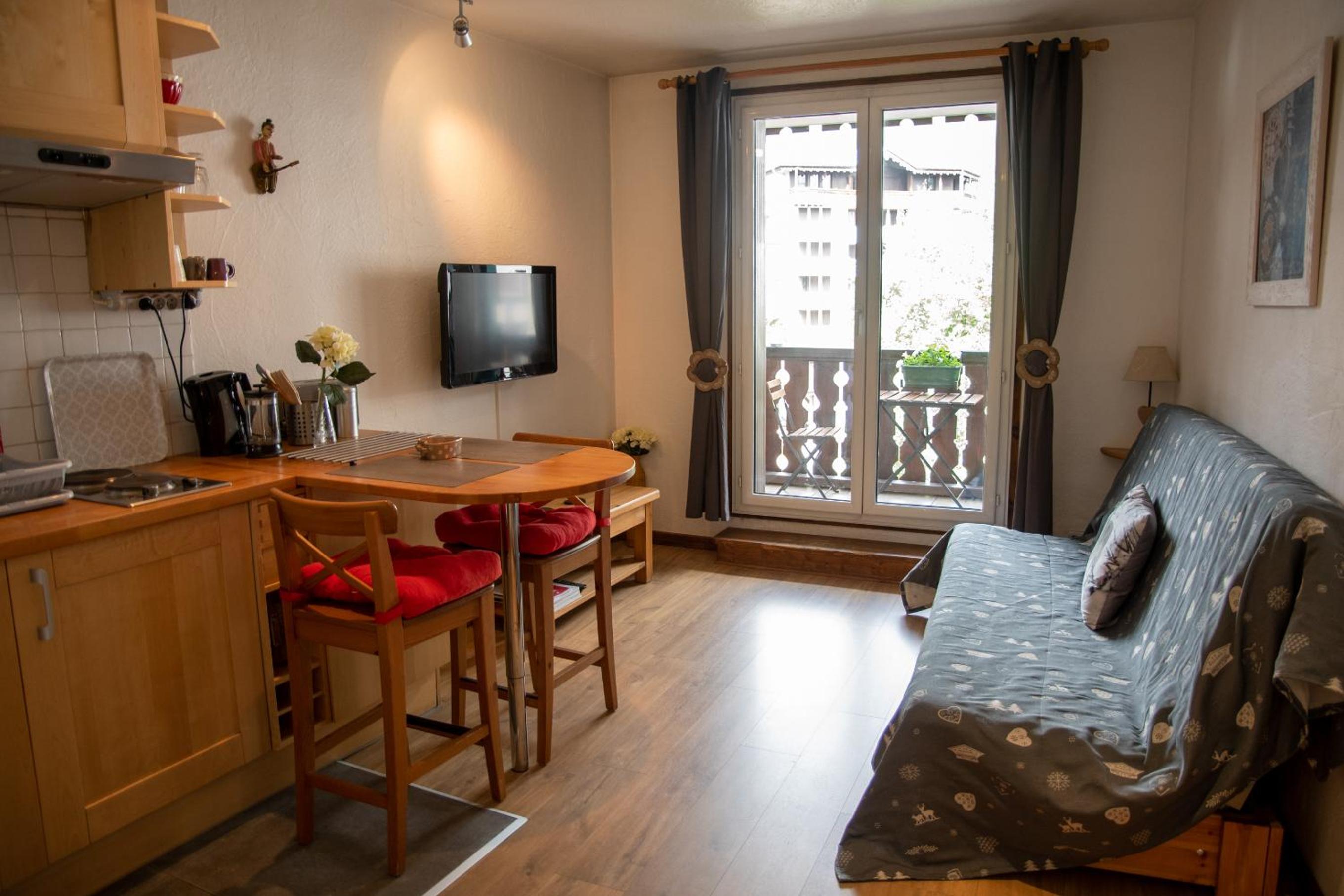 Studio with Terrace