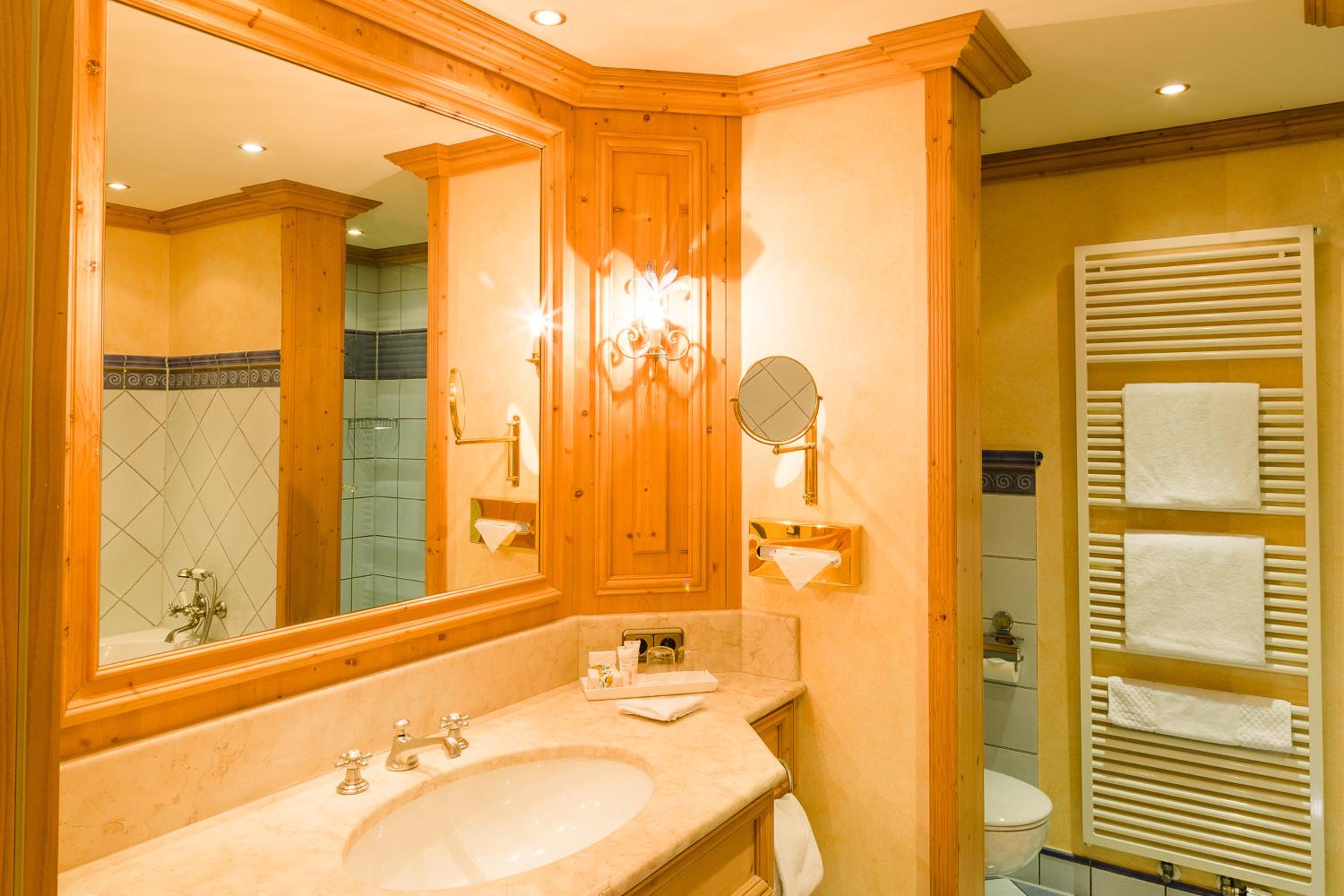 Deluxe Double Room photo 3