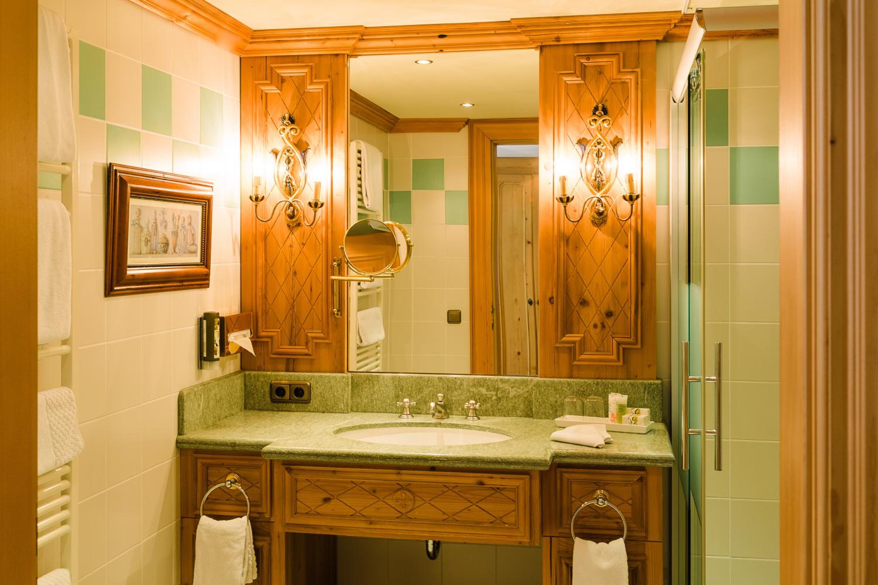 Large Double Room photo 3