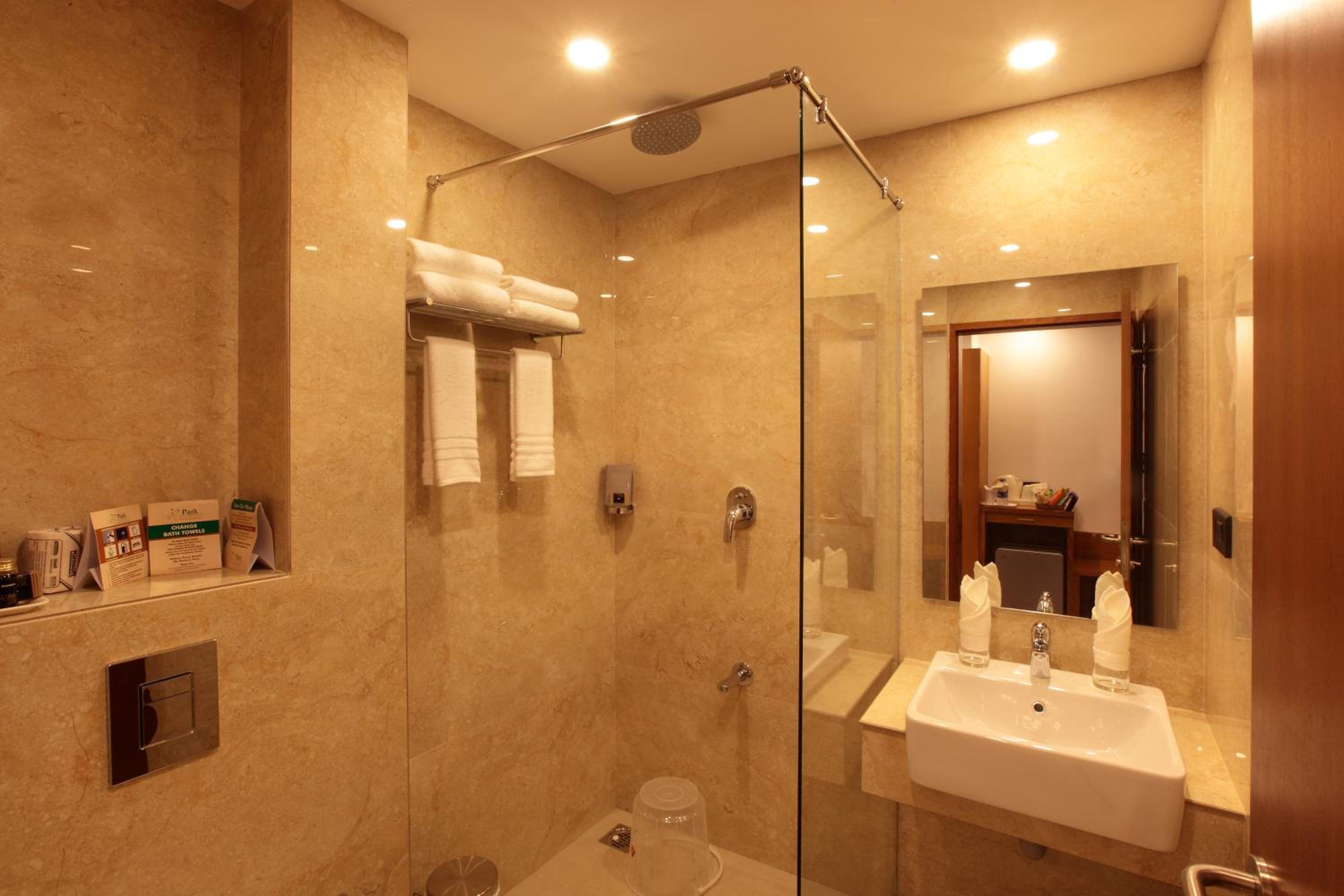 Deluxe Double Room - Photo 6