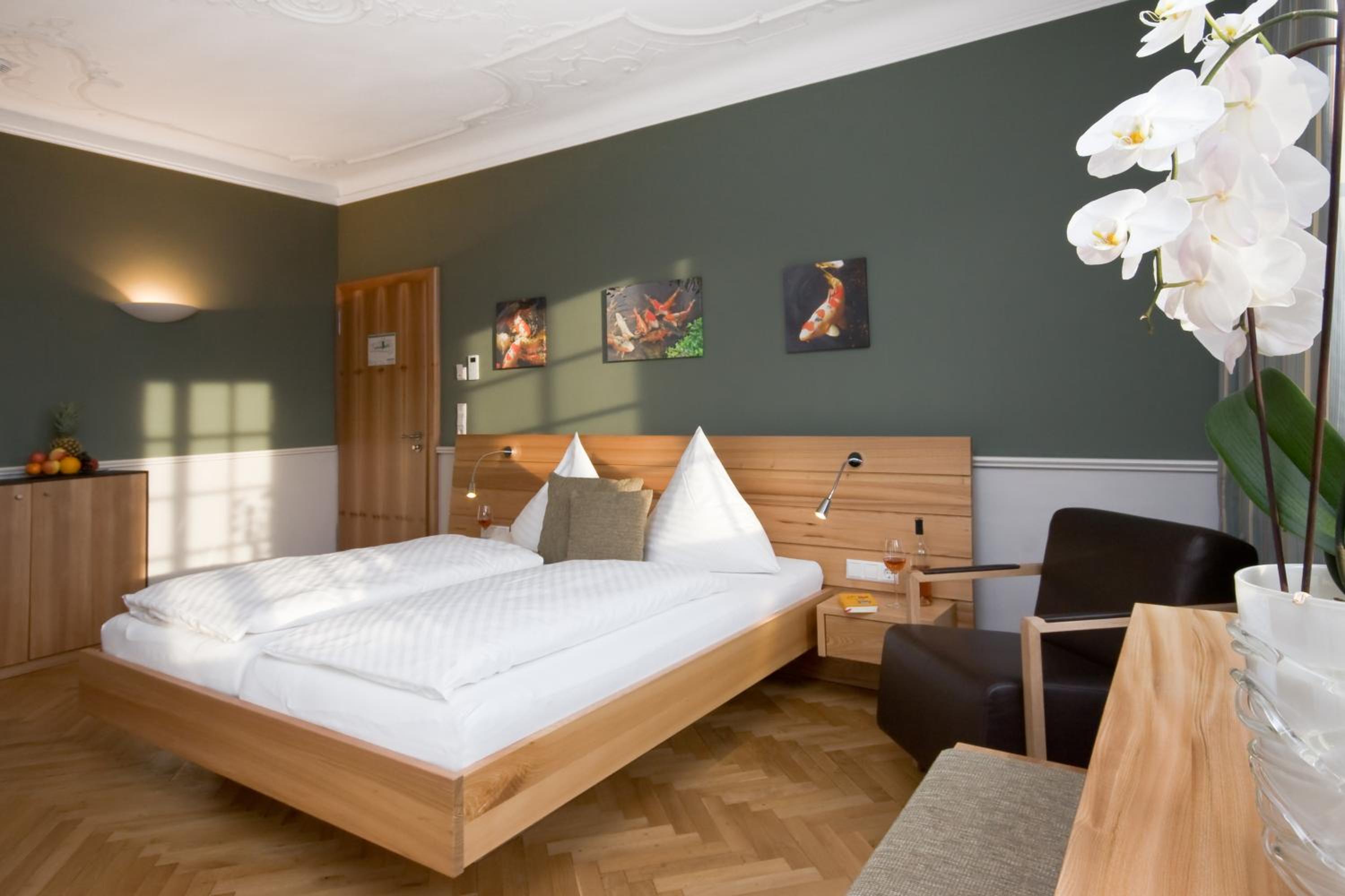 Suite with Lake View photo 2