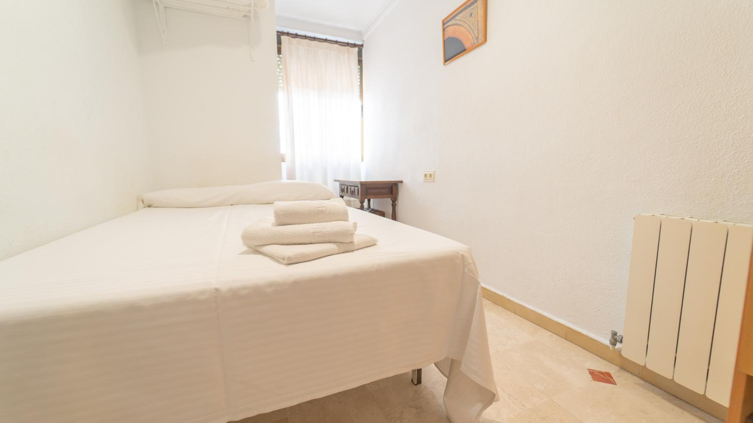 Double Room - Photo 3