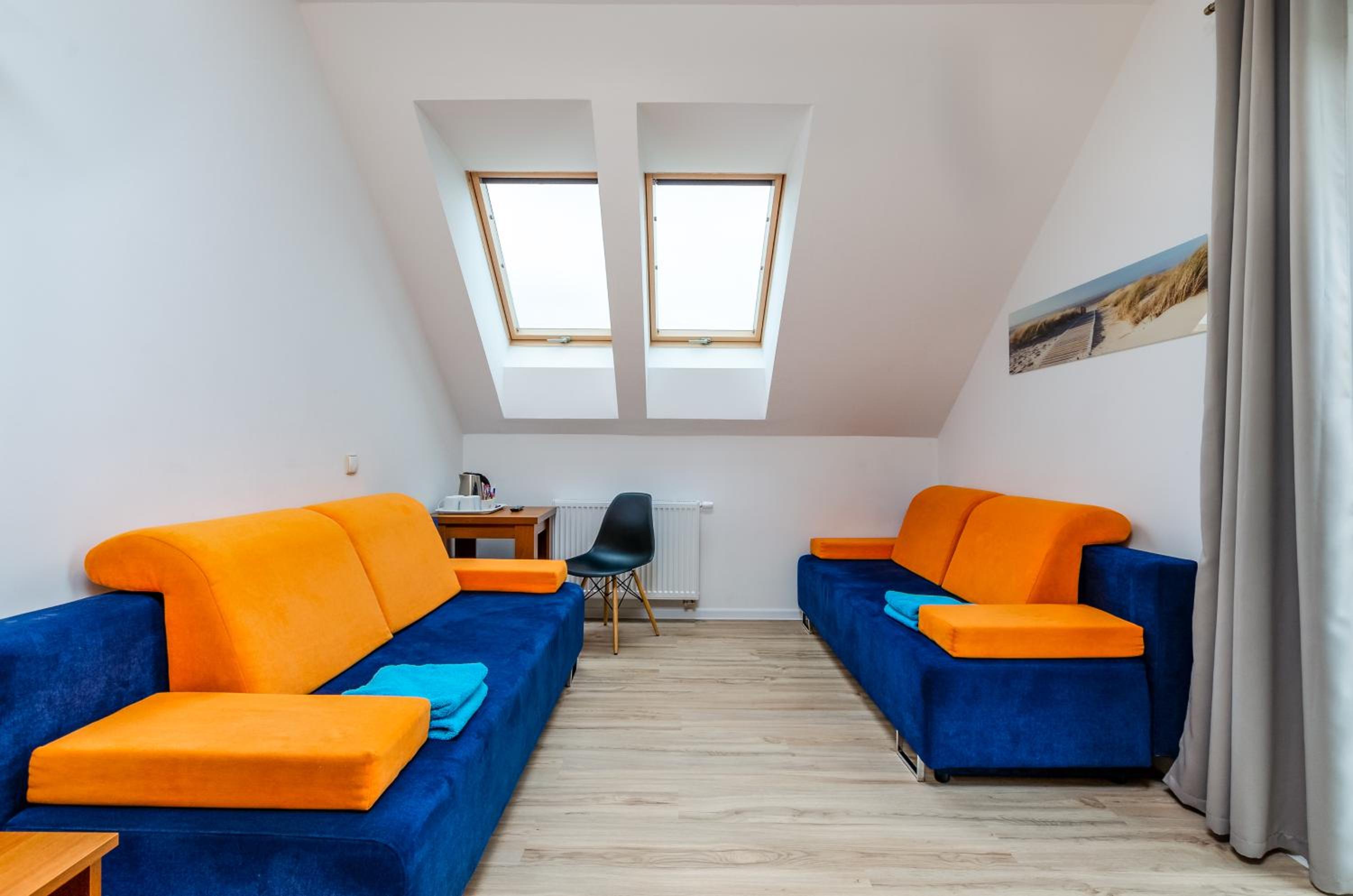 Quadruple Room with Private Bathroom - Photo 2