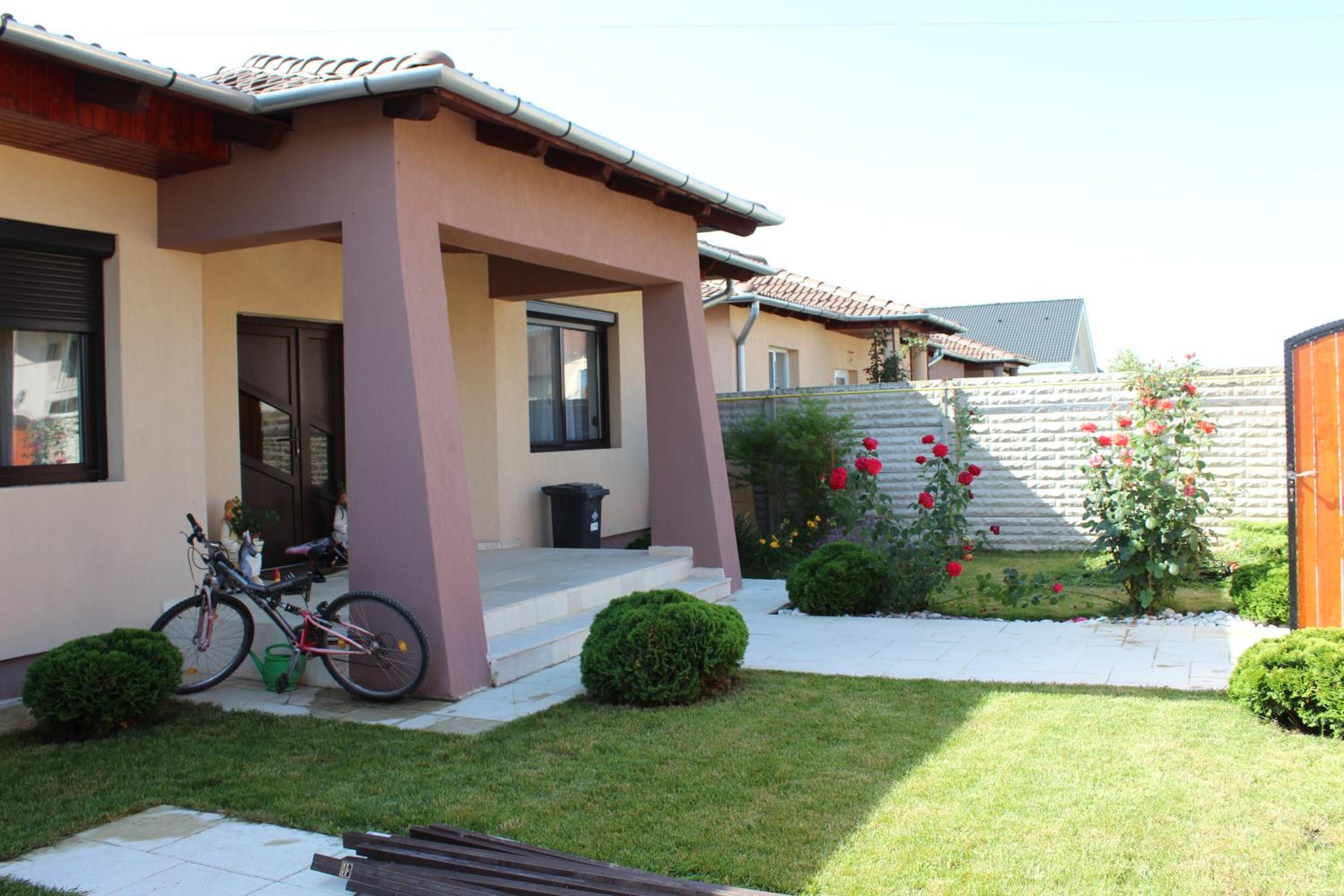 Three-Bedroom Villa - Photo 27