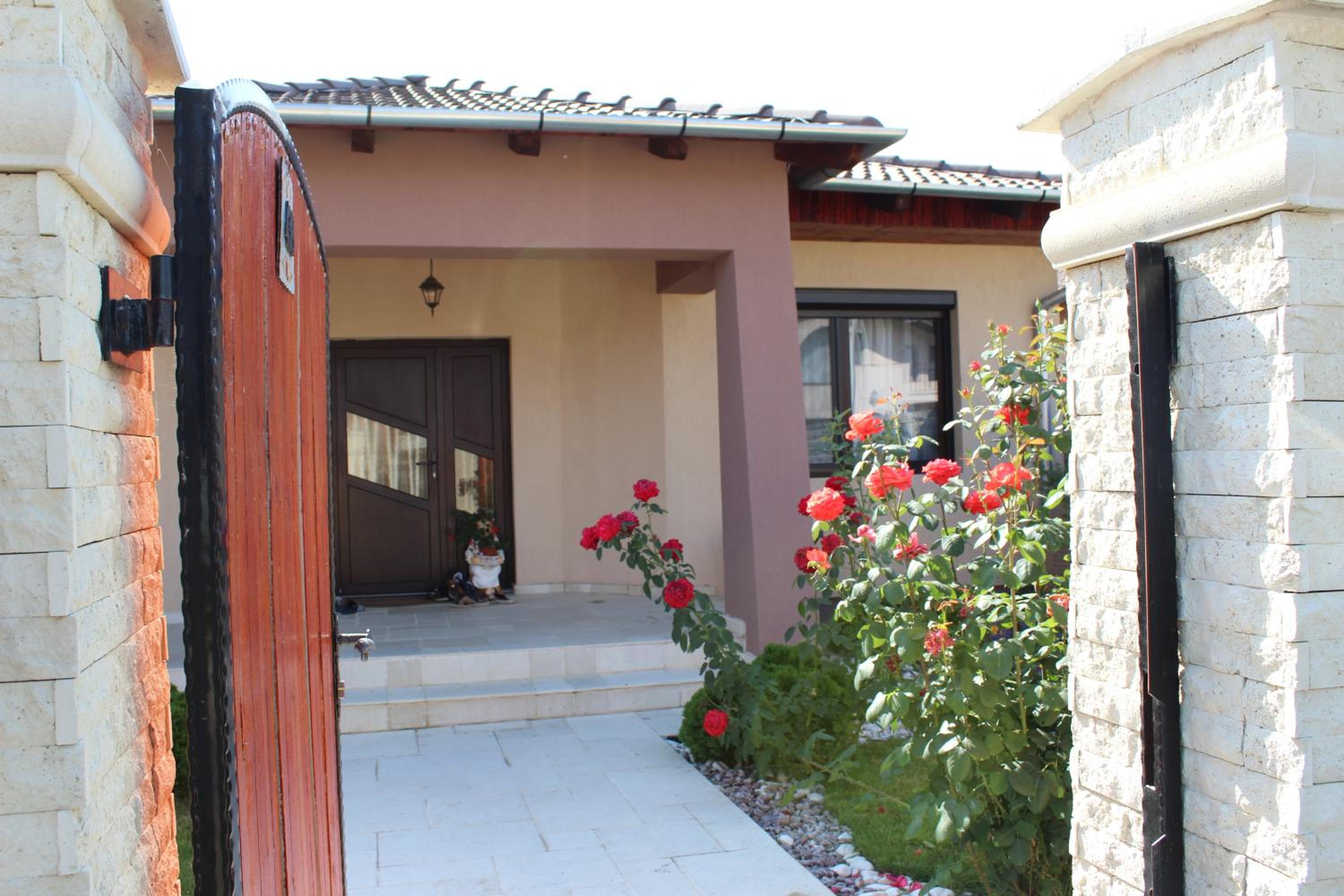 Three-Bedroom Villa - Photo 34