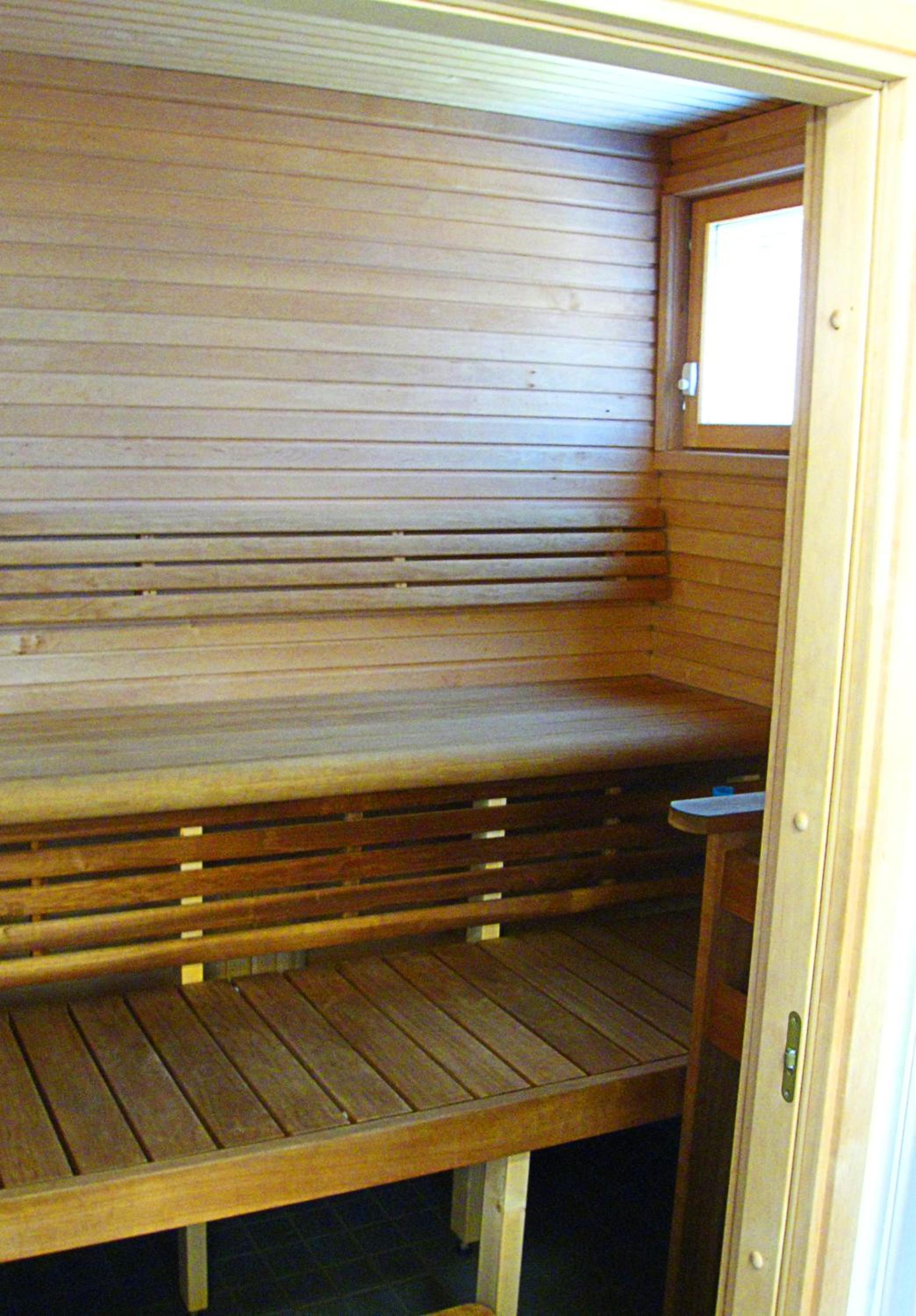 One-Bedroom Apartment with Sauna - Photo 54