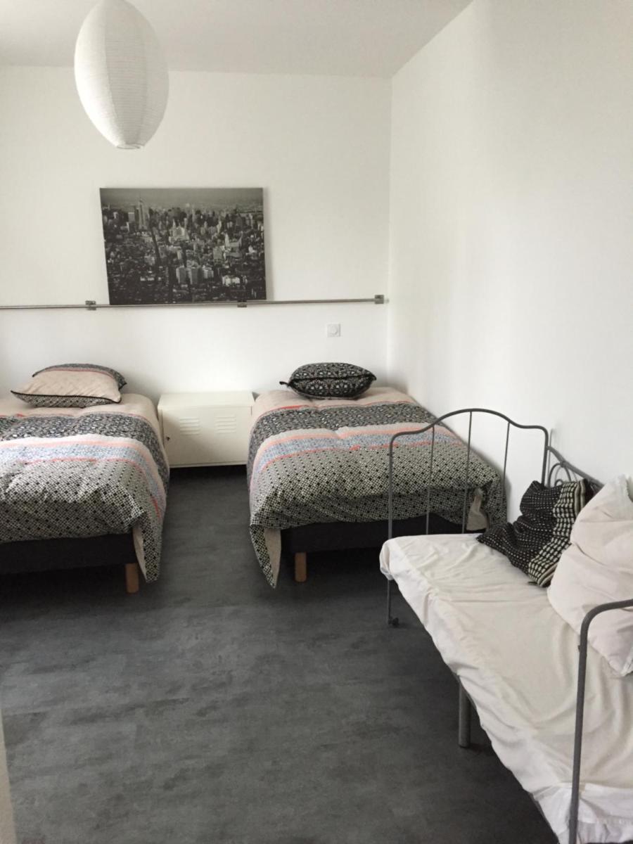 Twin Room with Private Bathroom photo 3