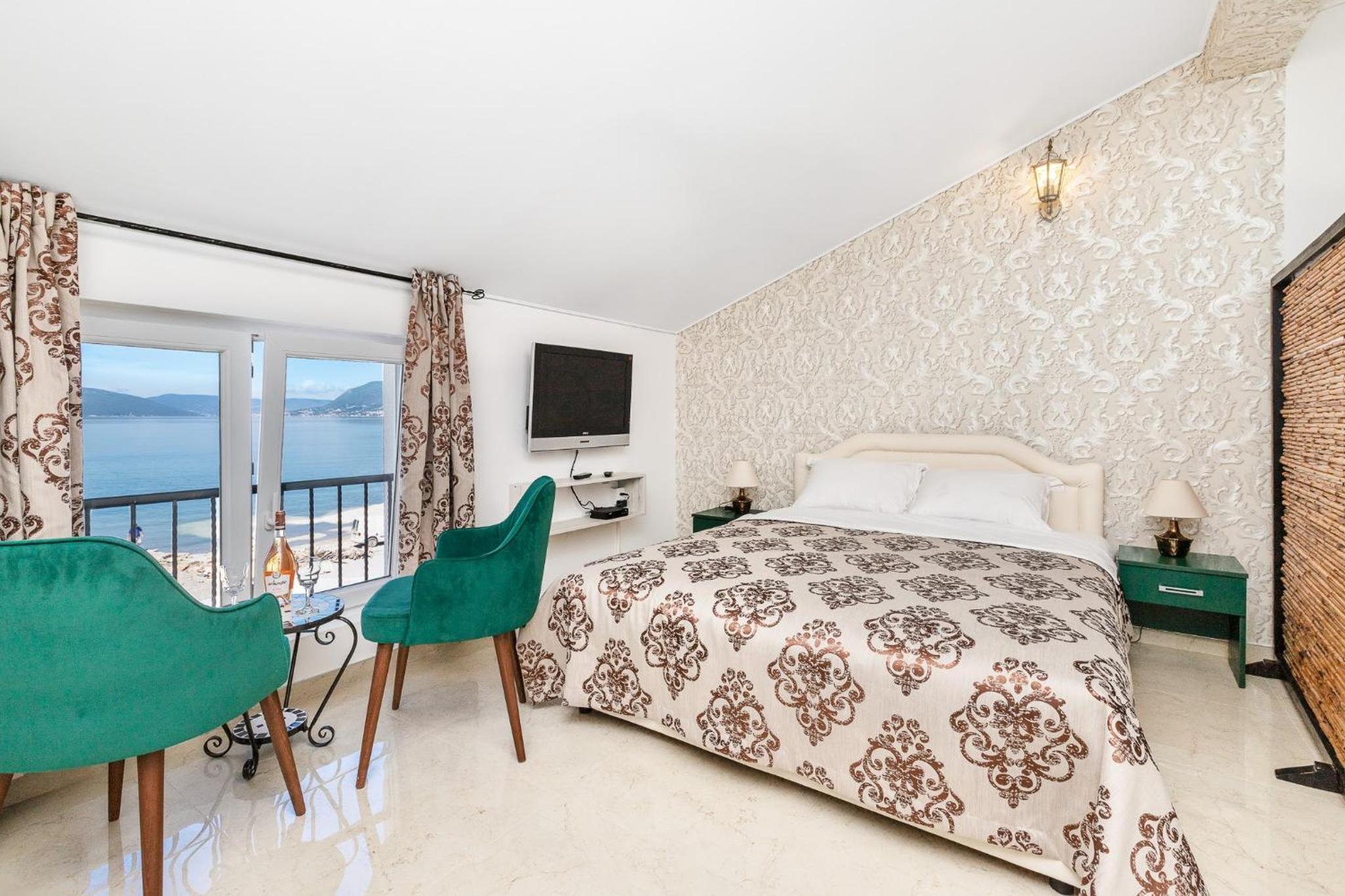 Studio Apartment With Sea View