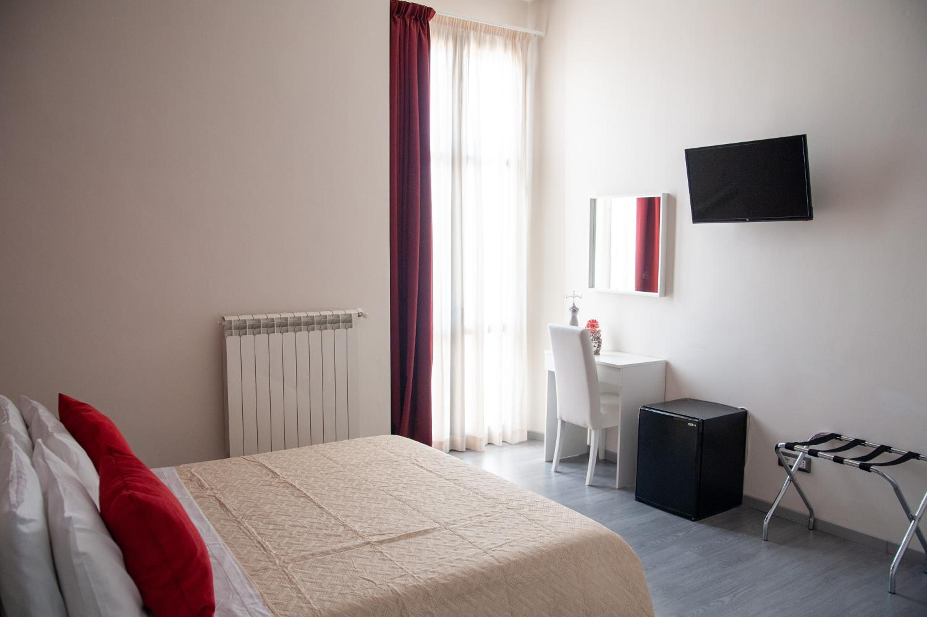 Double Room - Photo 13