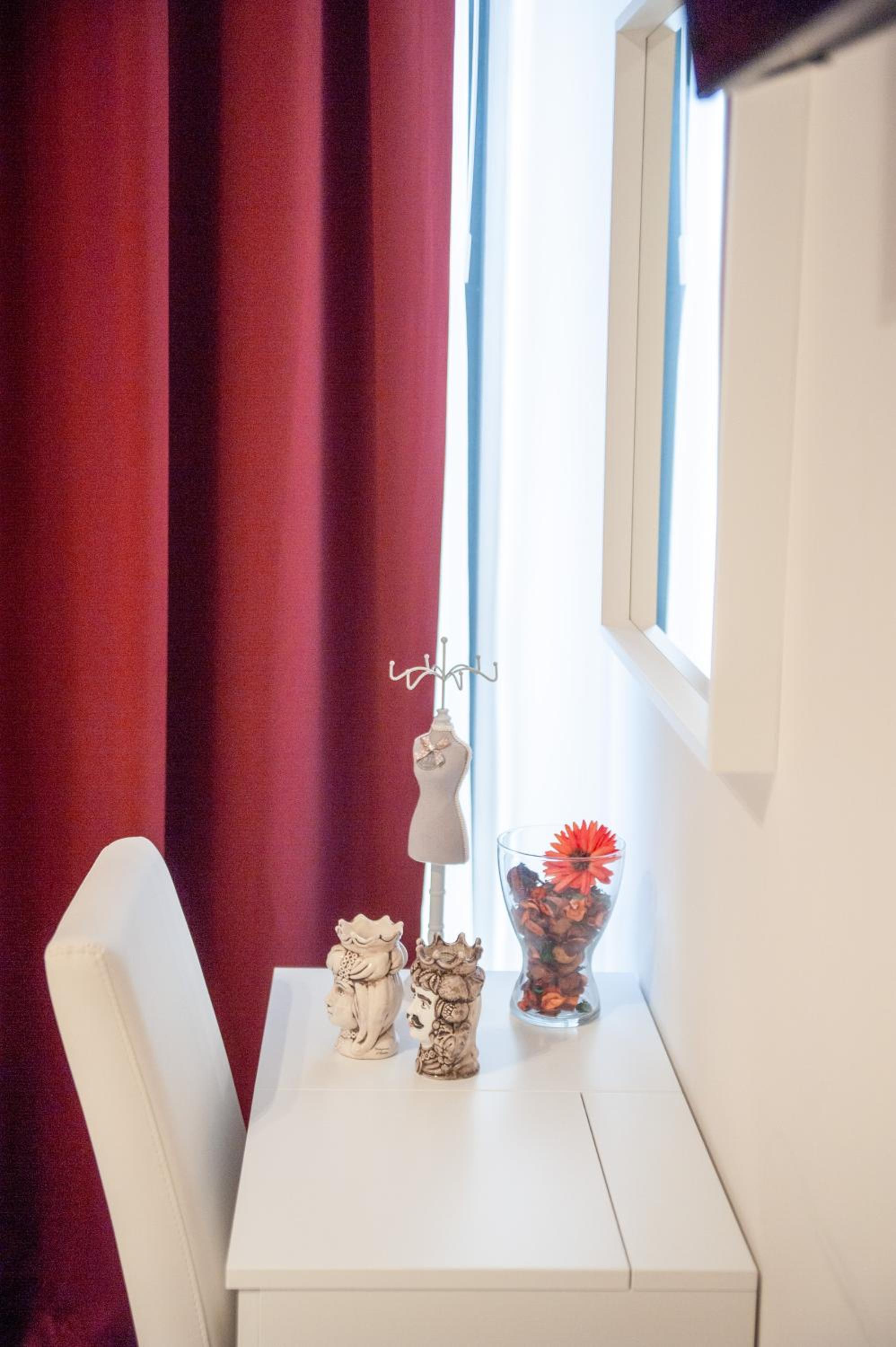 Double Room - Photo 11