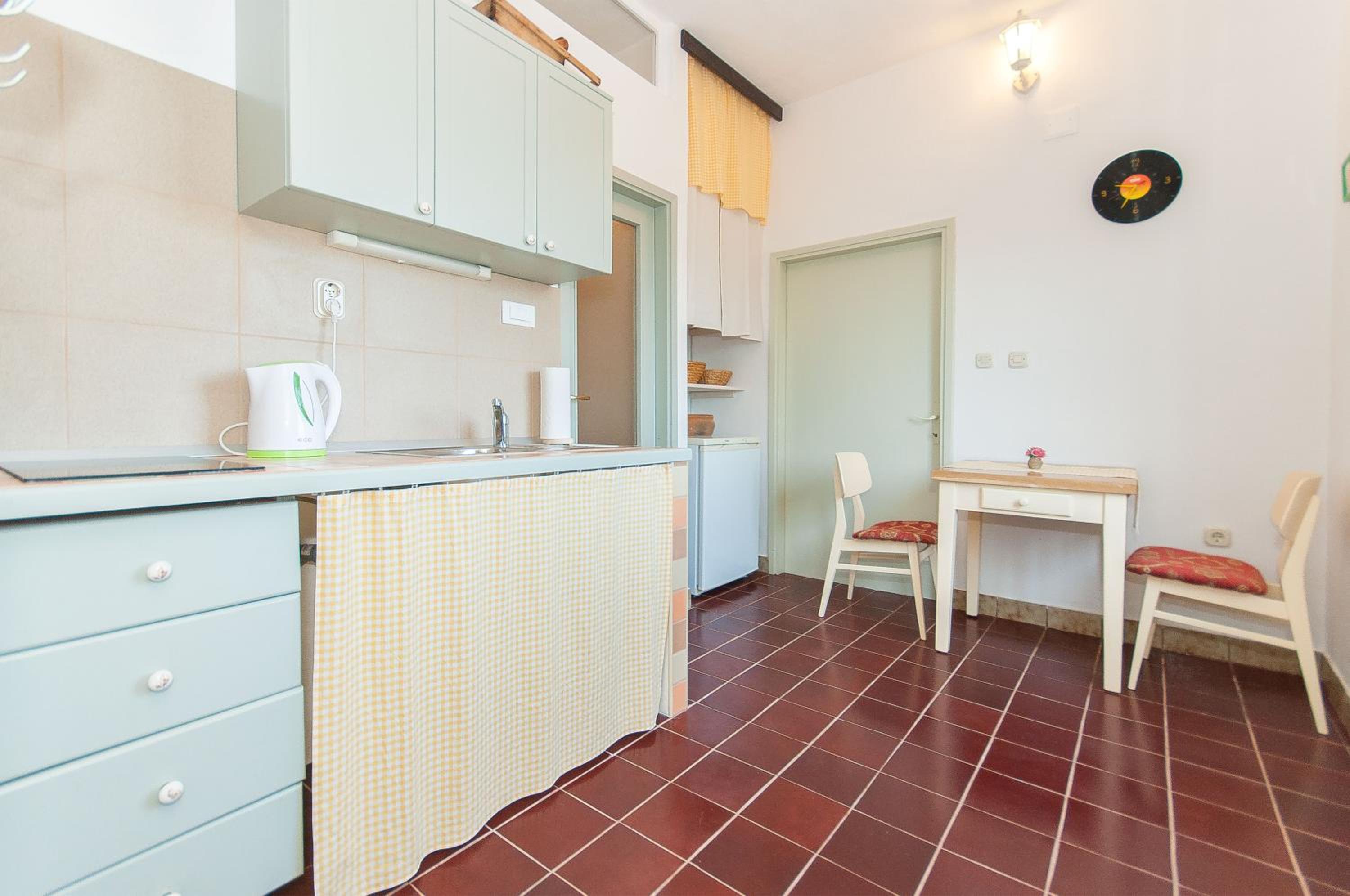 One-Bedroom Apartment - Photo 17