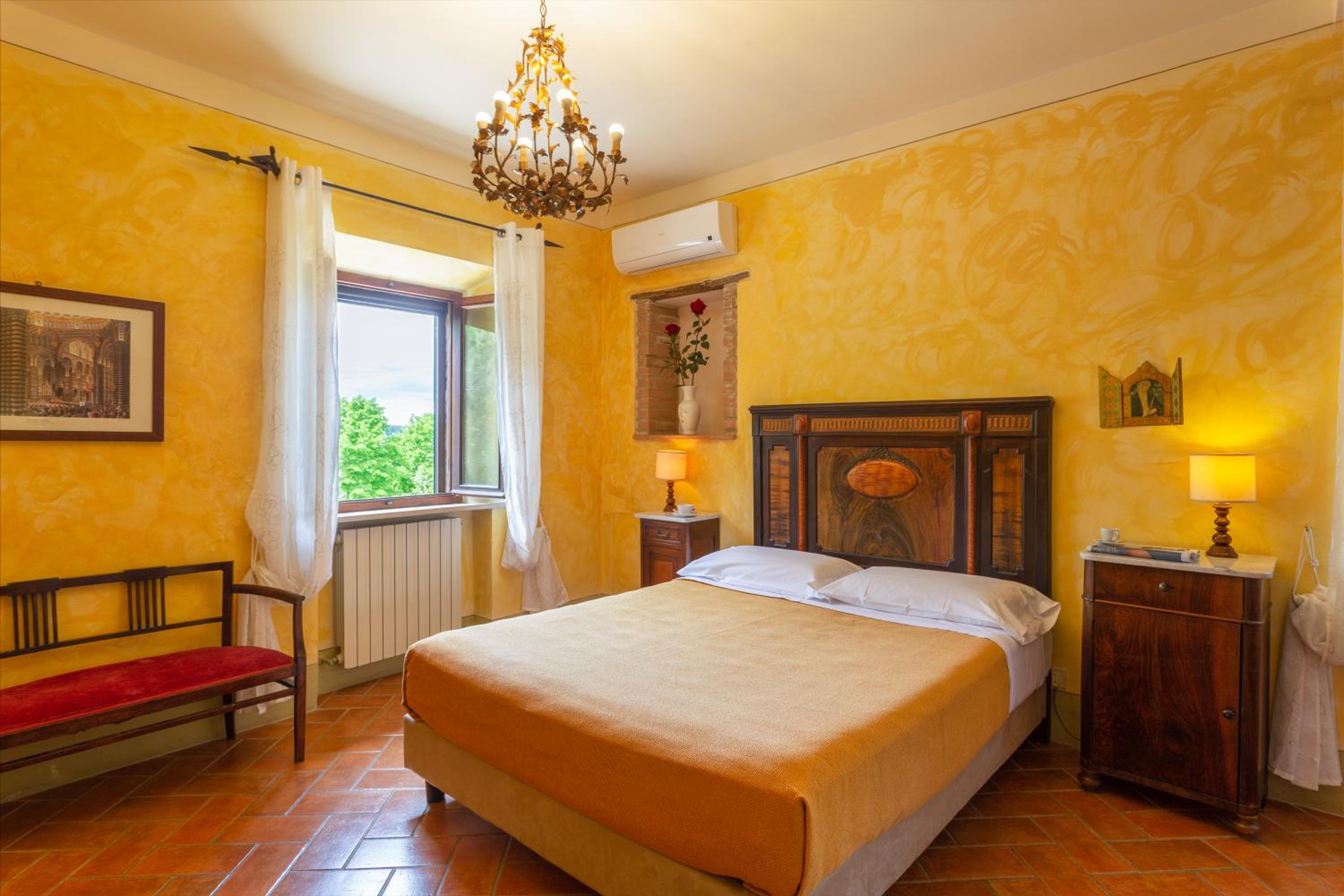 Two-Bedroom Apartment (5 Adults)
