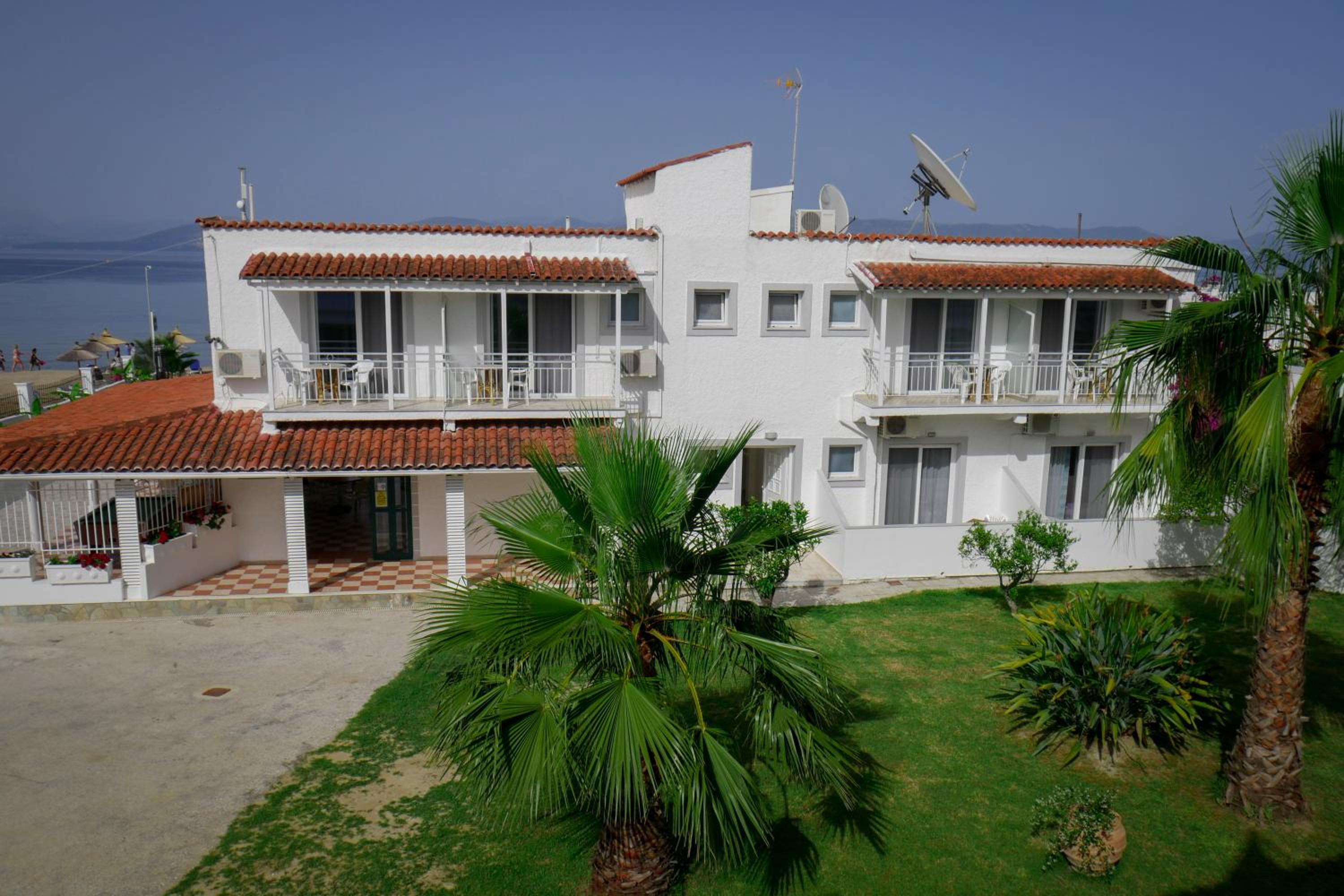 Standard Twin Room with Garden View photo 2