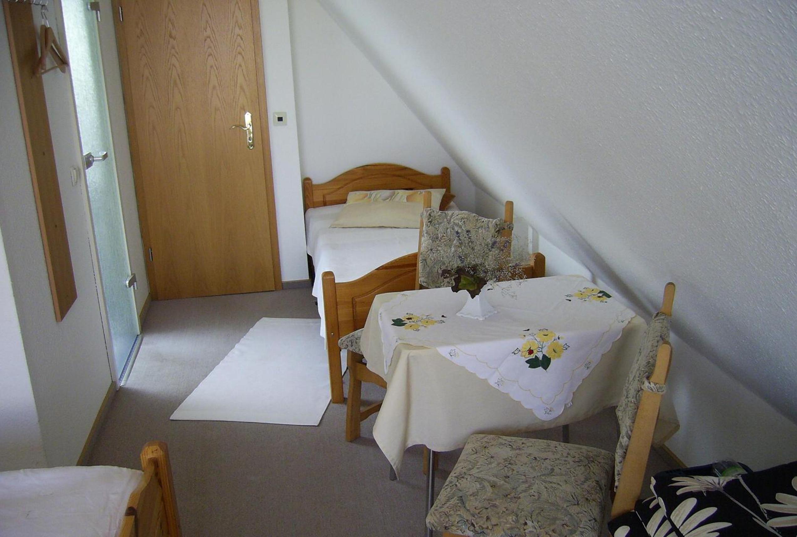 Double Room with Extra Bed photo 1