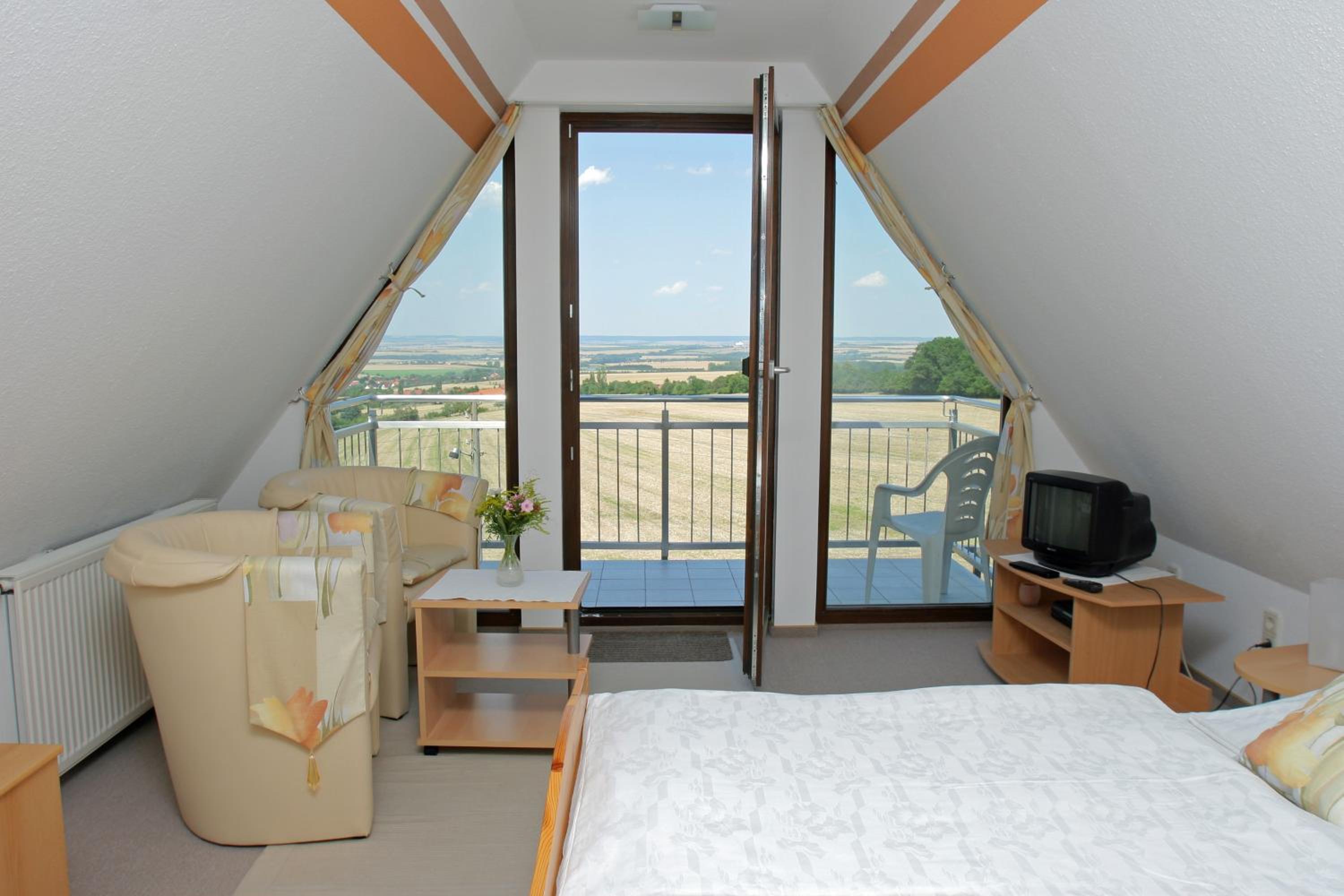 Double Room with Extra Bed photo 3