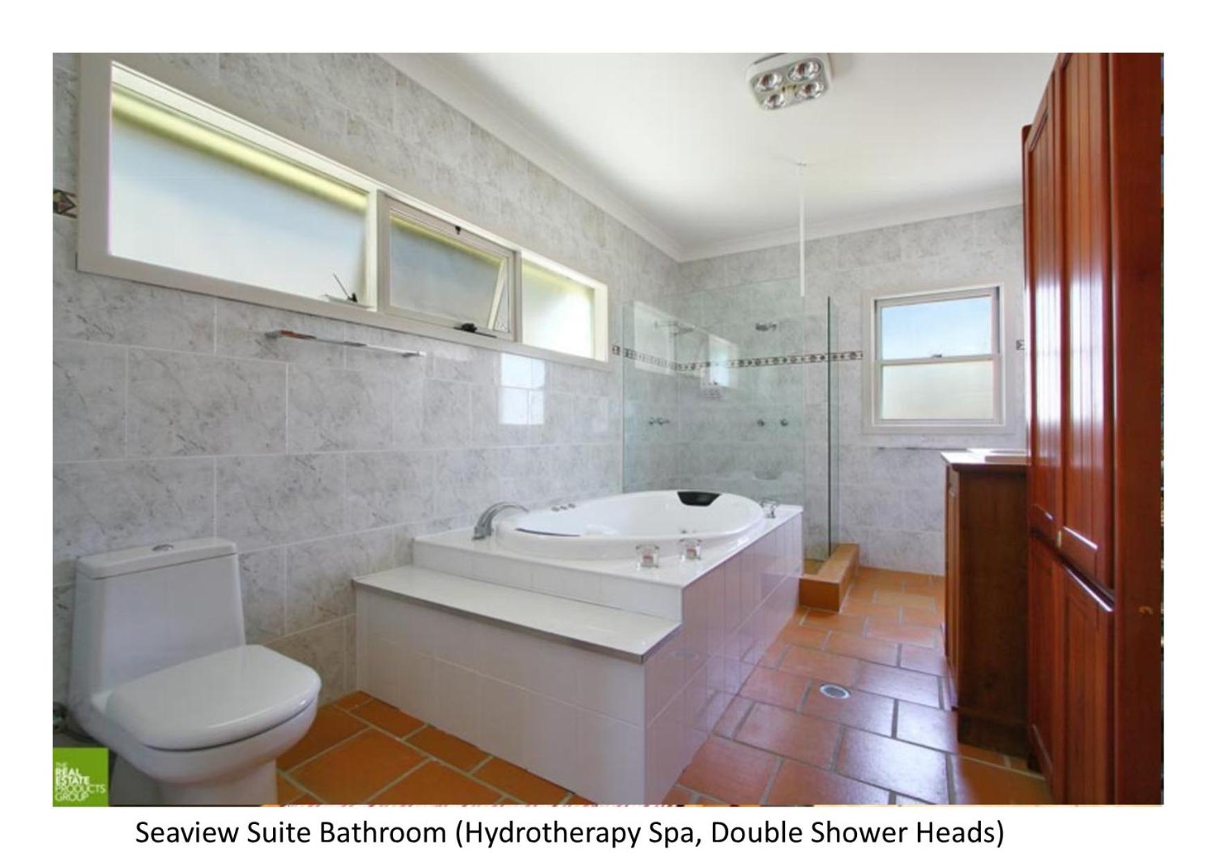 King Suite with Sea View photo 2