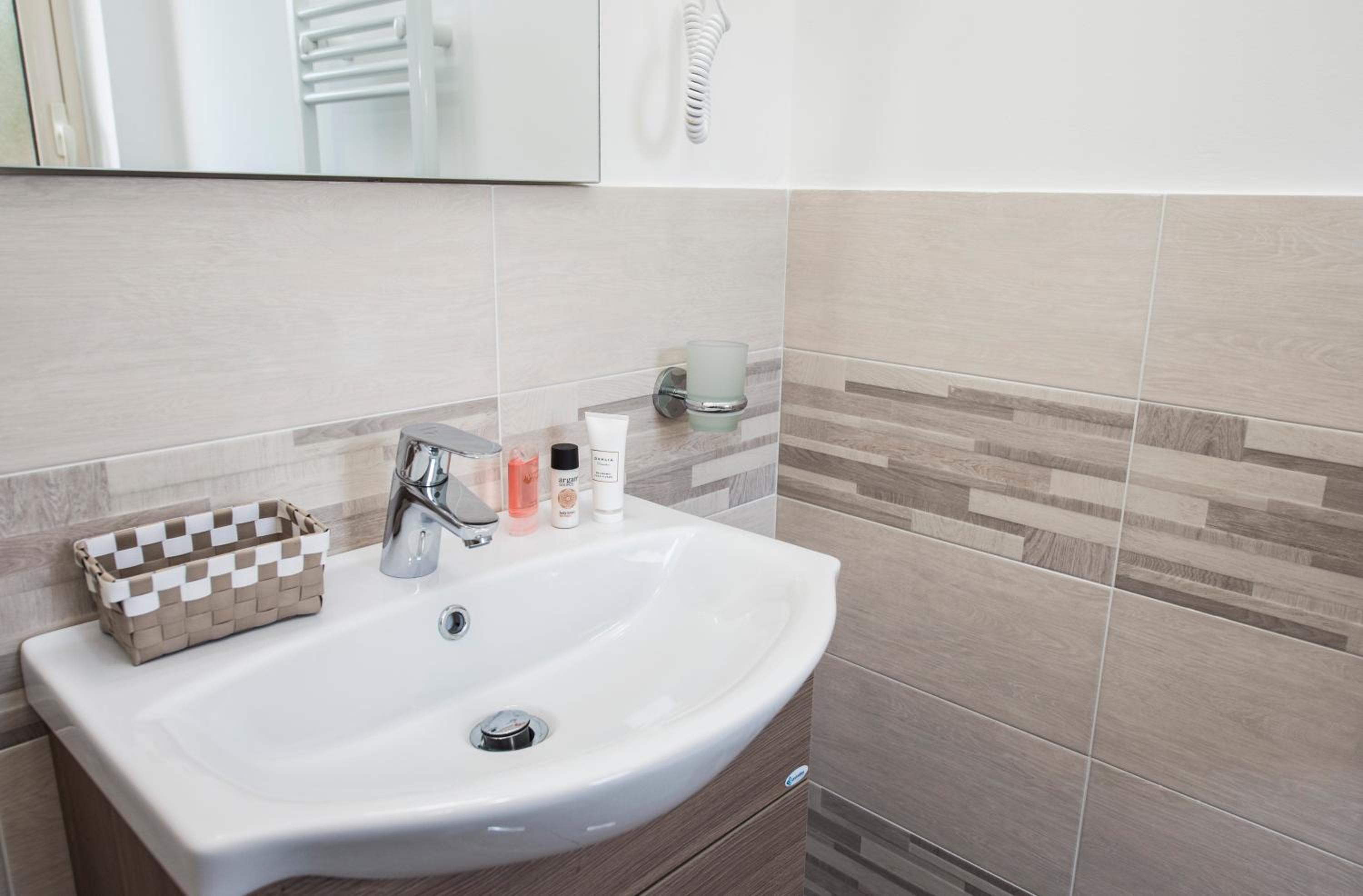 Deluxe Double Room with Extra Bed