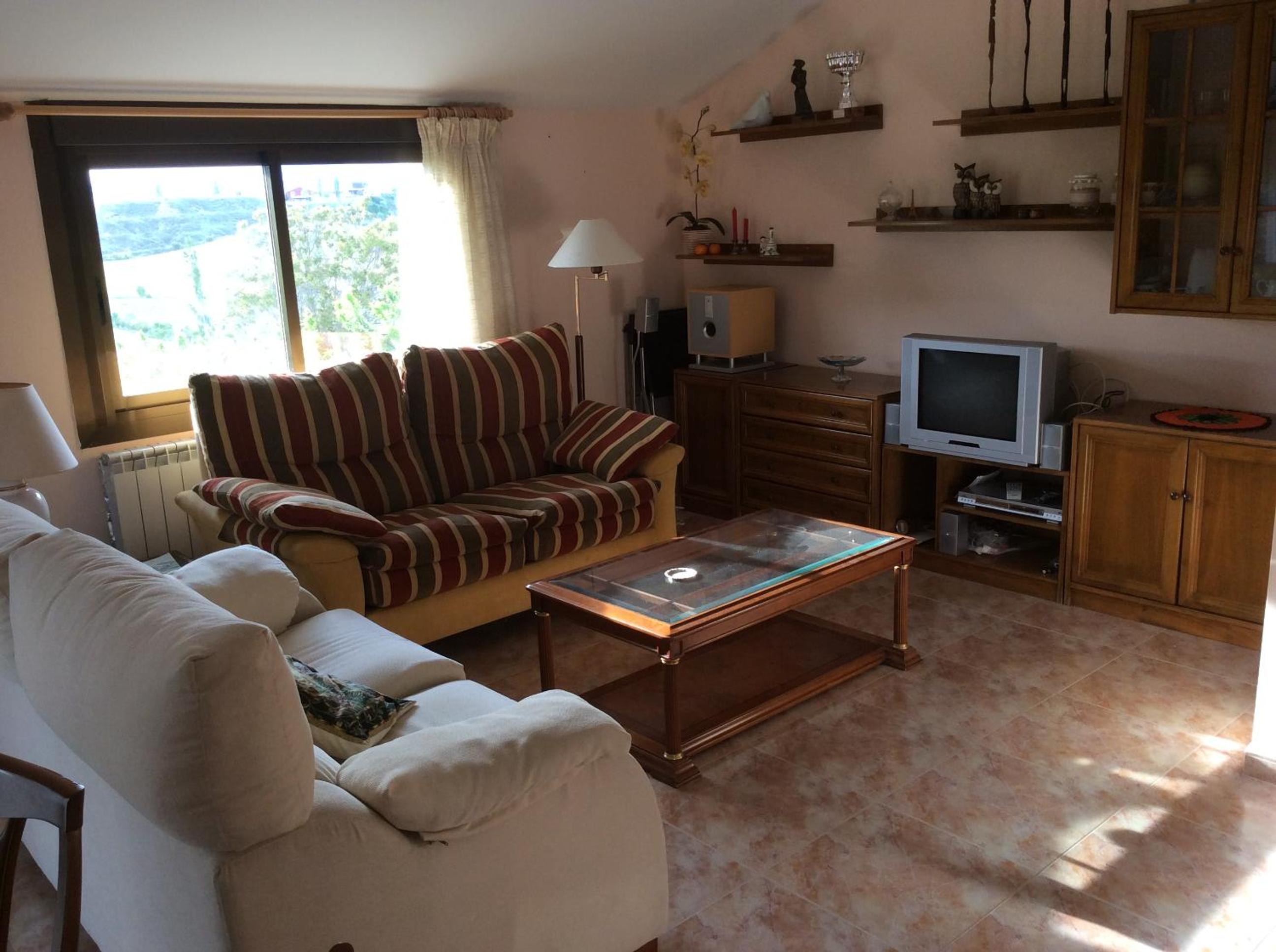 Apartment with Mountain View photo 2