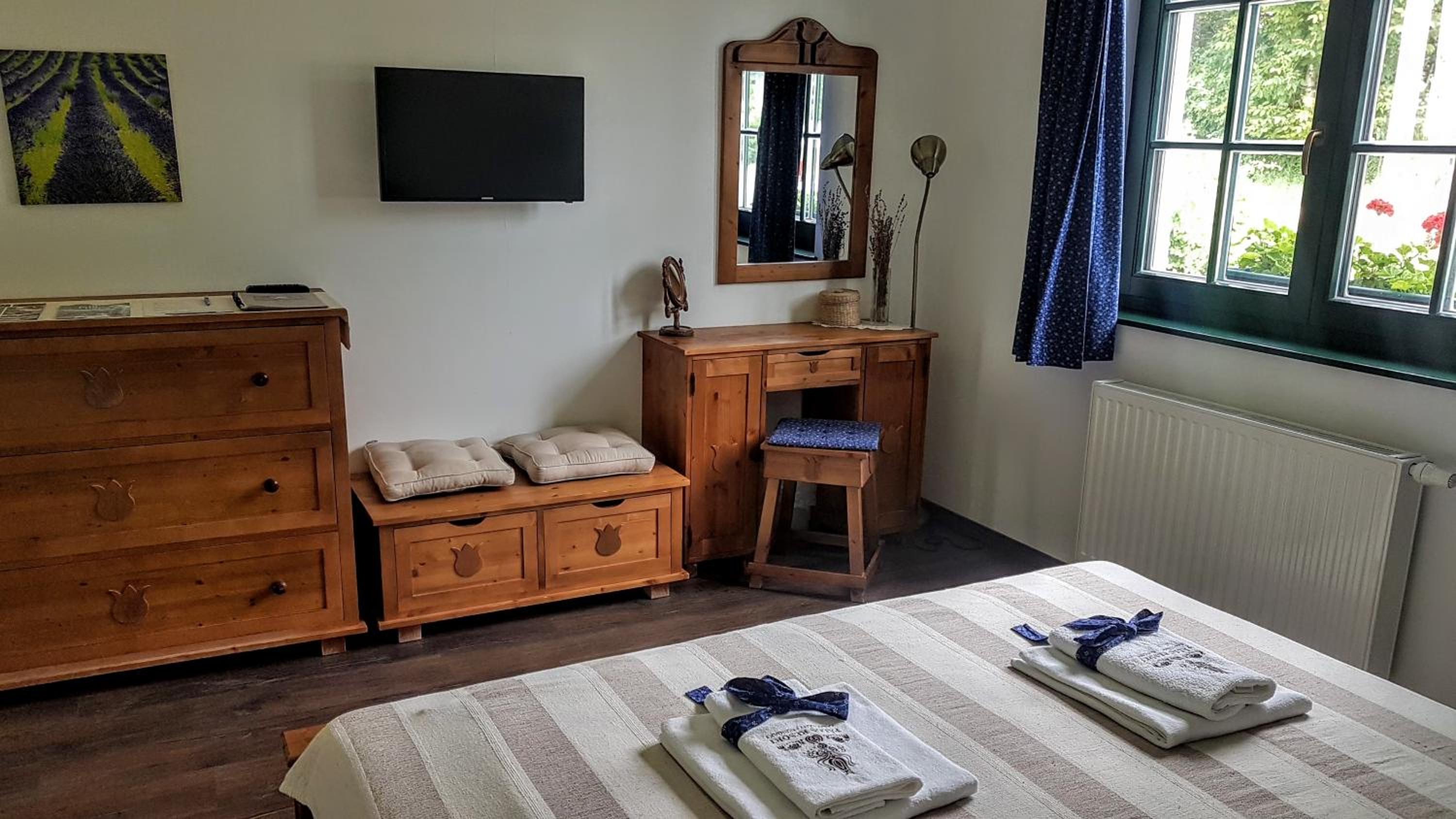 Double Room with Extra Bed photo 2