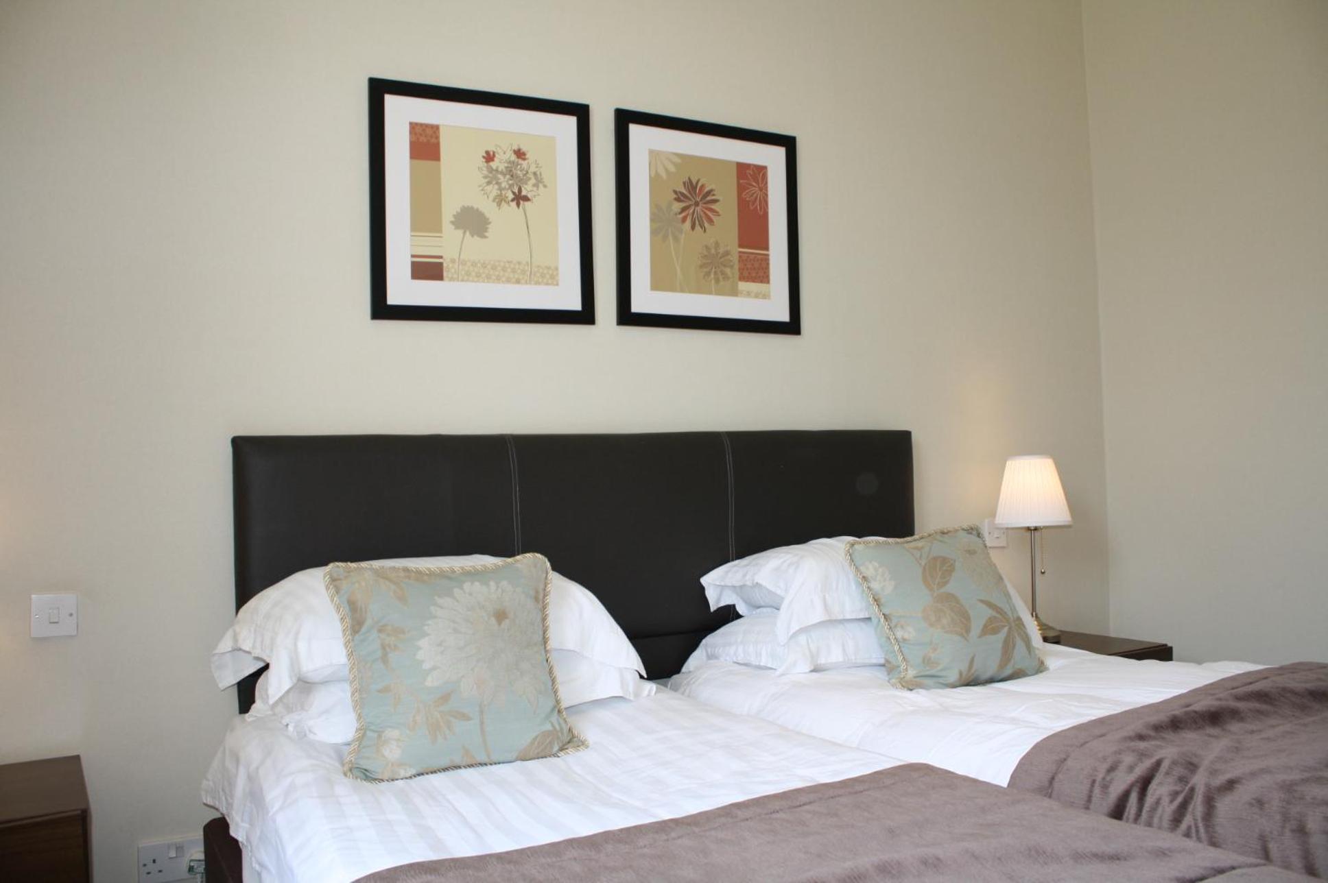 Double or Twin Room - Photo 9