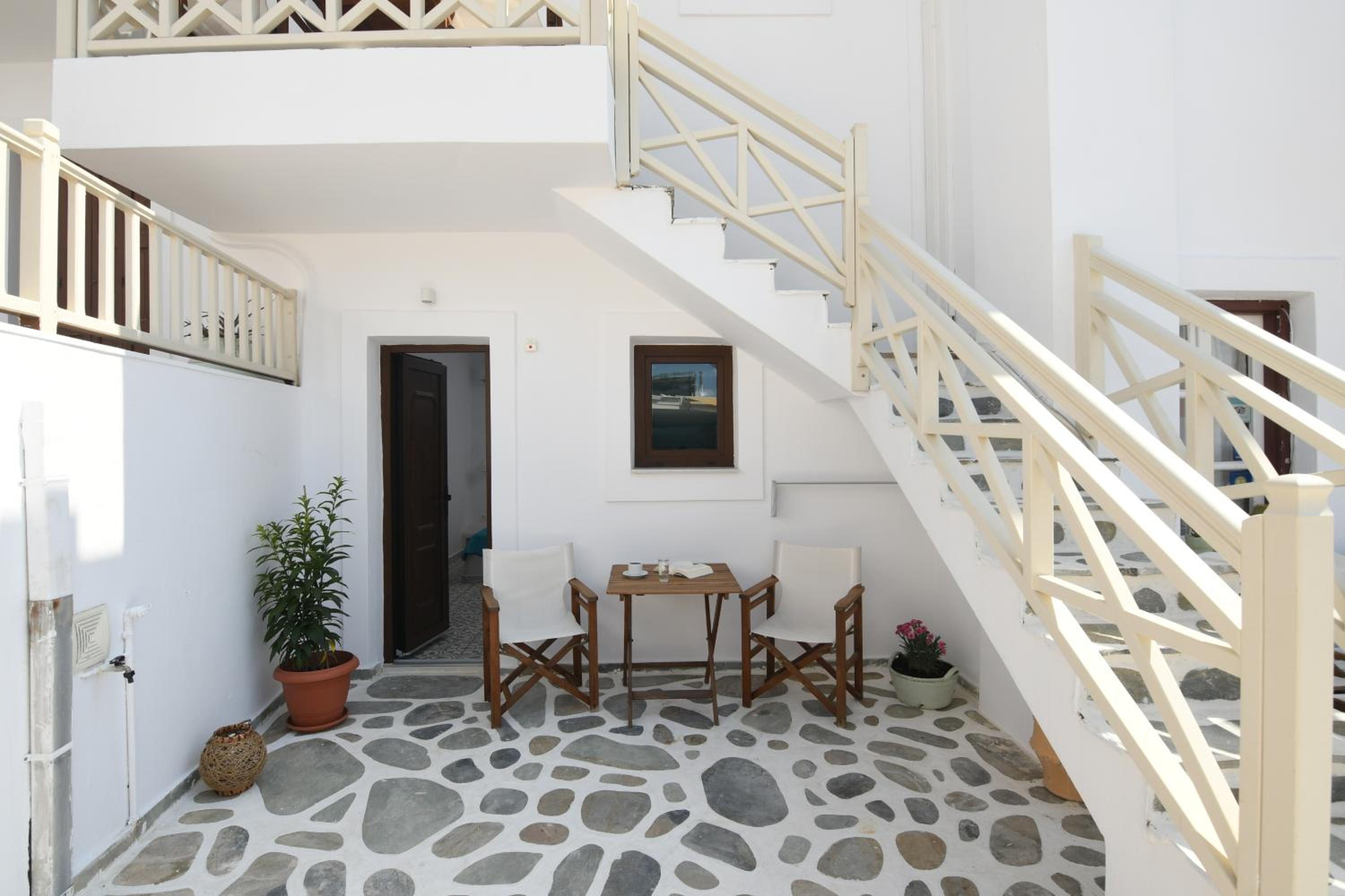 Apartment - Ground Floor photo 2