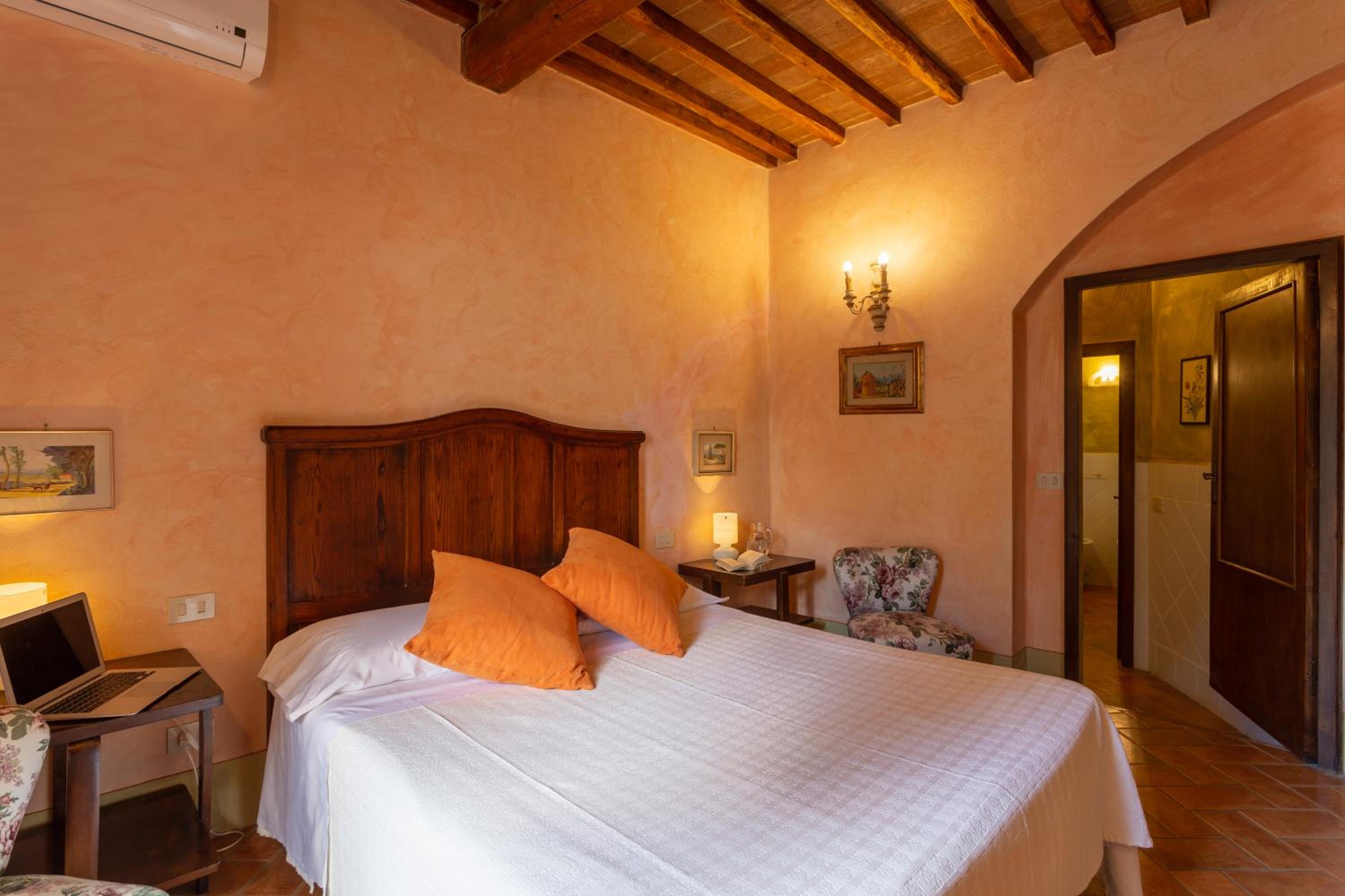 One-Bedroom Apartment (3 Adults)