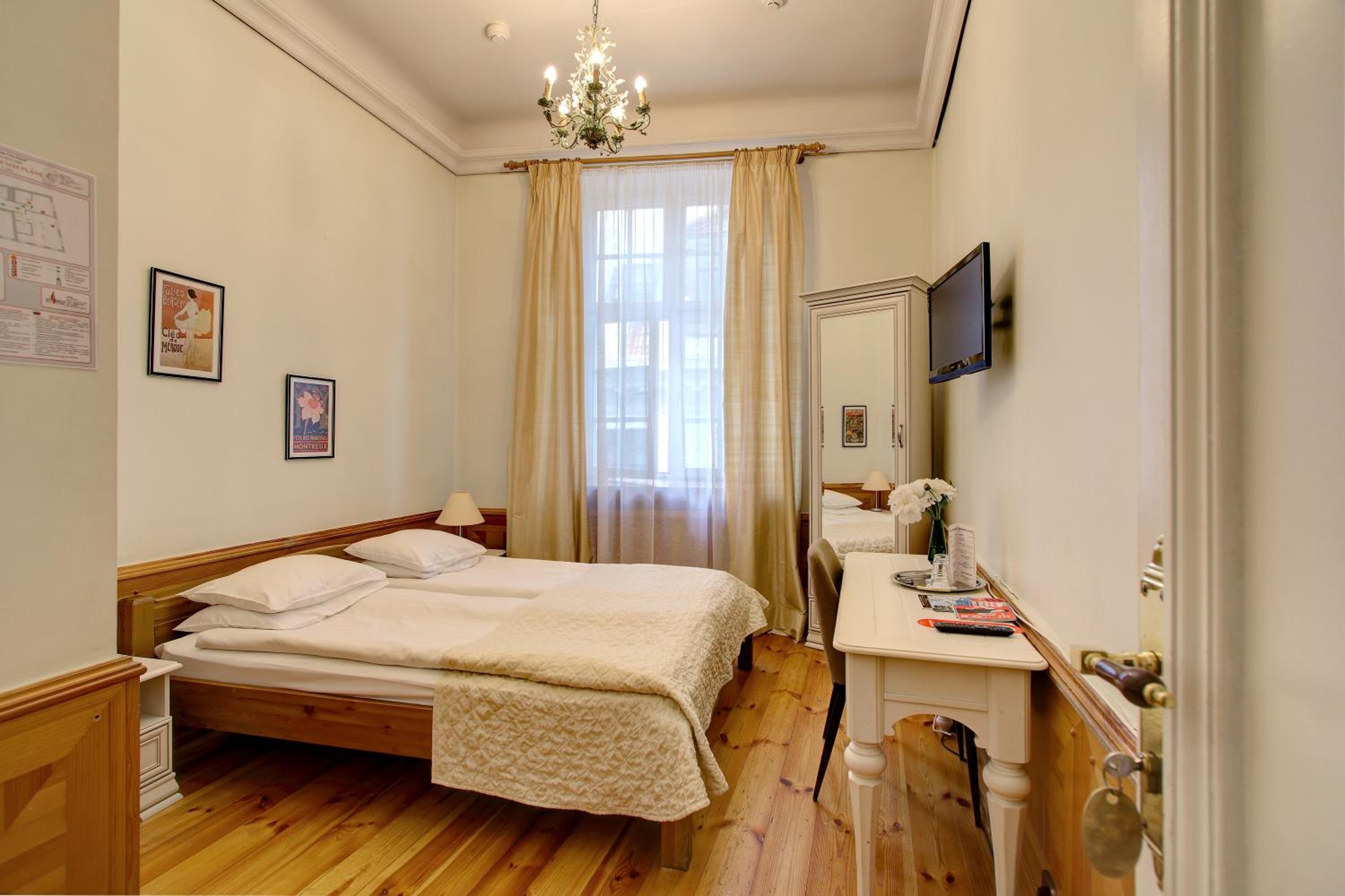 Economy Double Room - Photo 2