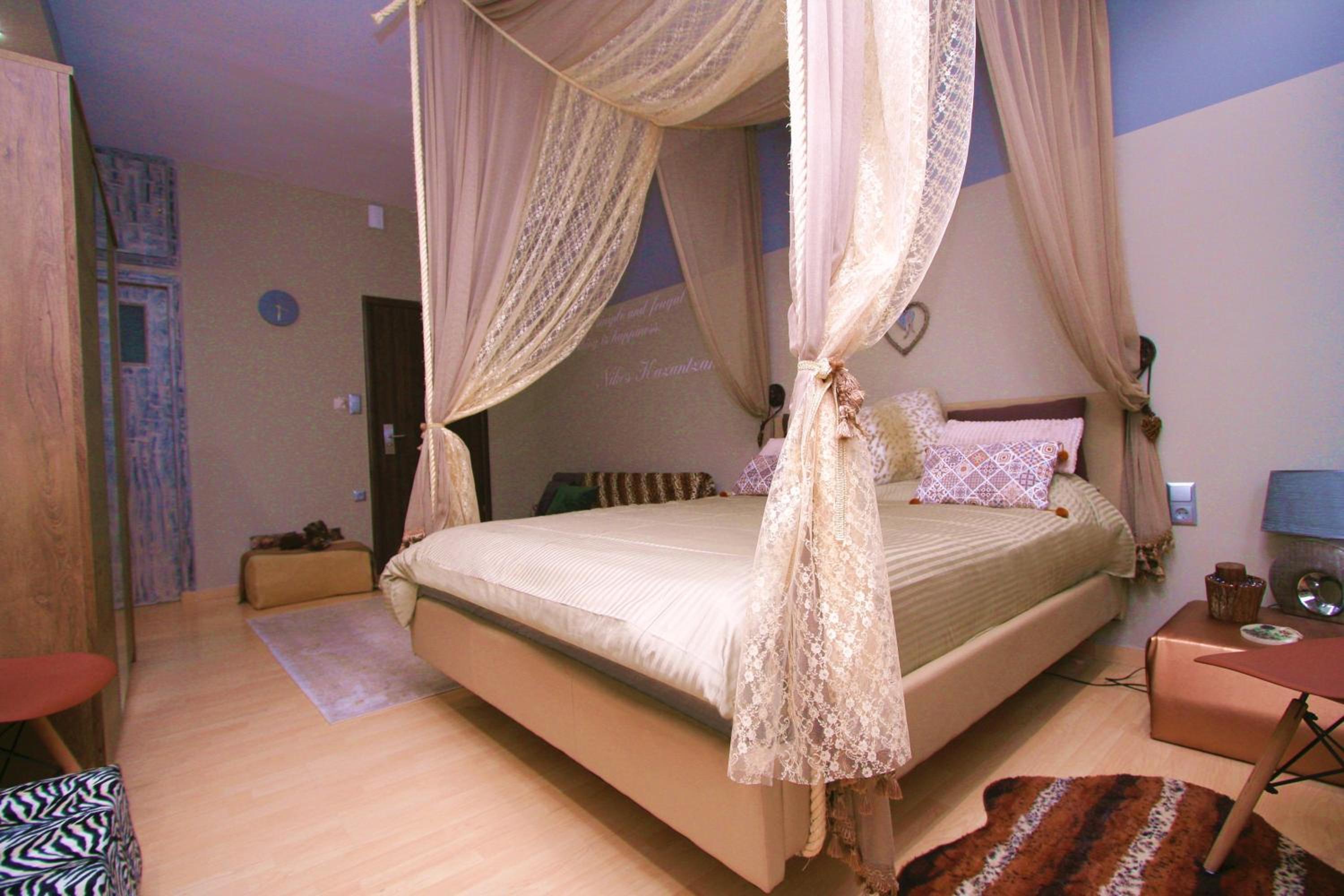 Two-Bedroom Apartment - Photo 2
