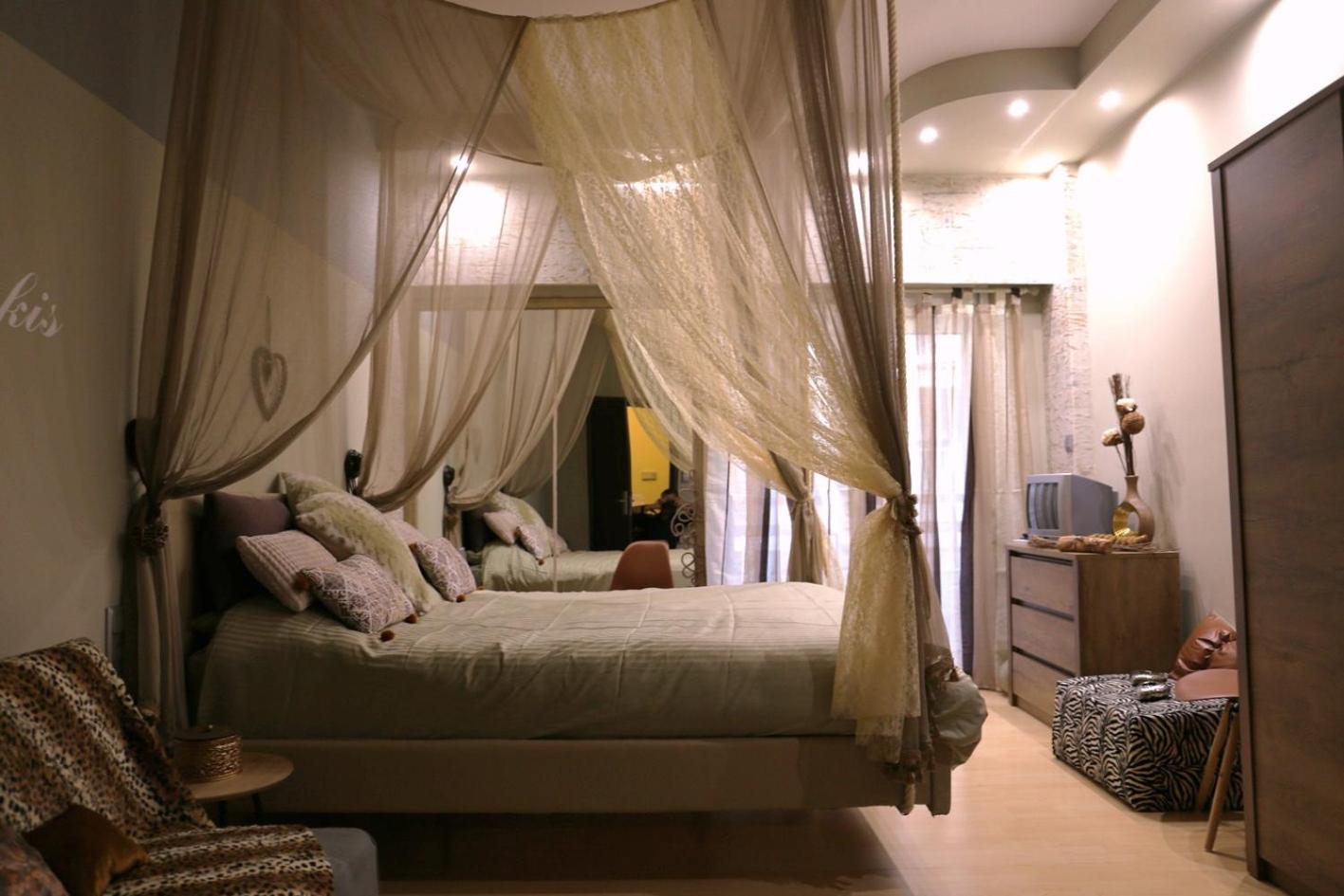 Two-Bedroom Apartment - Photo 6