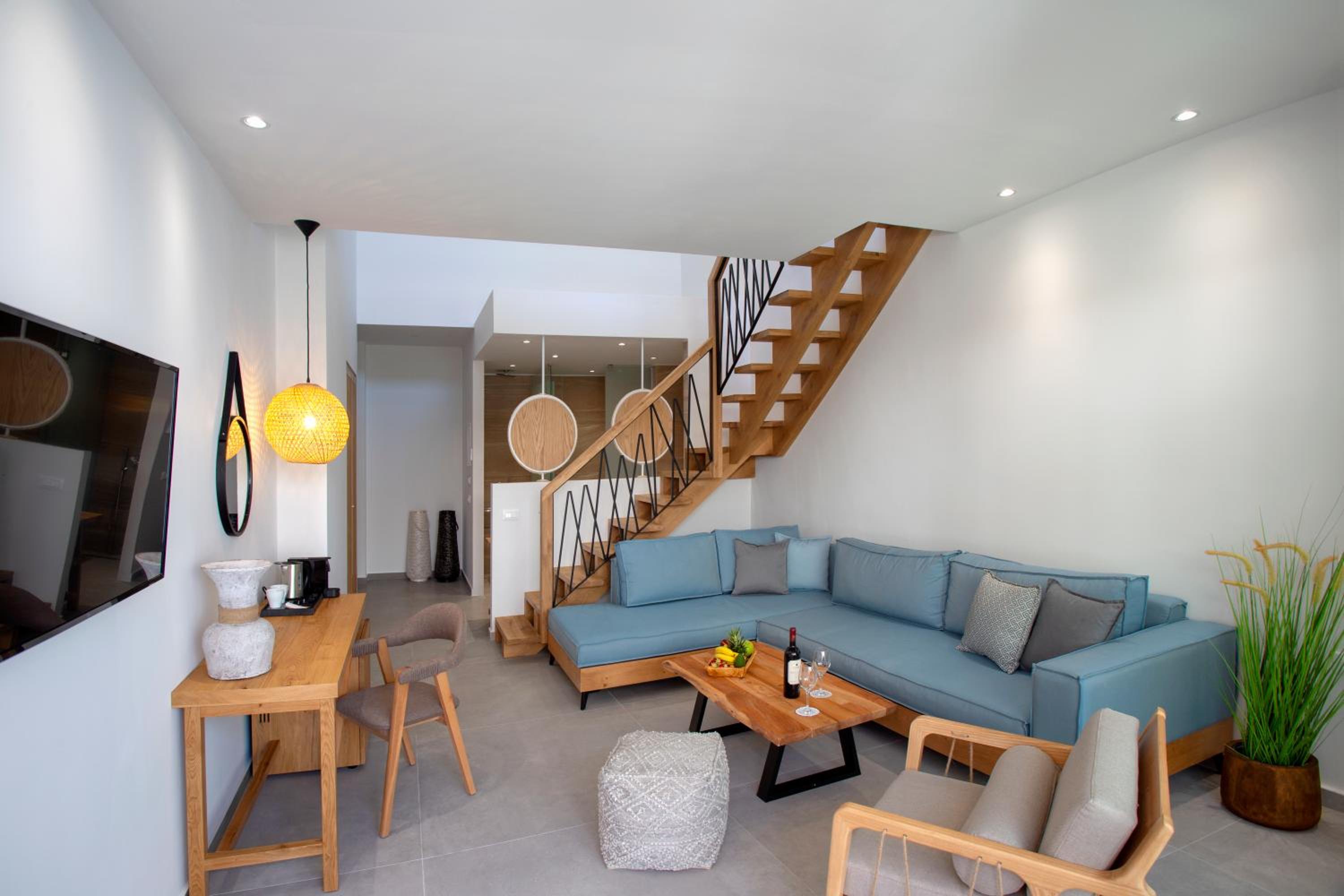 Deluxe Suite, Split Level
