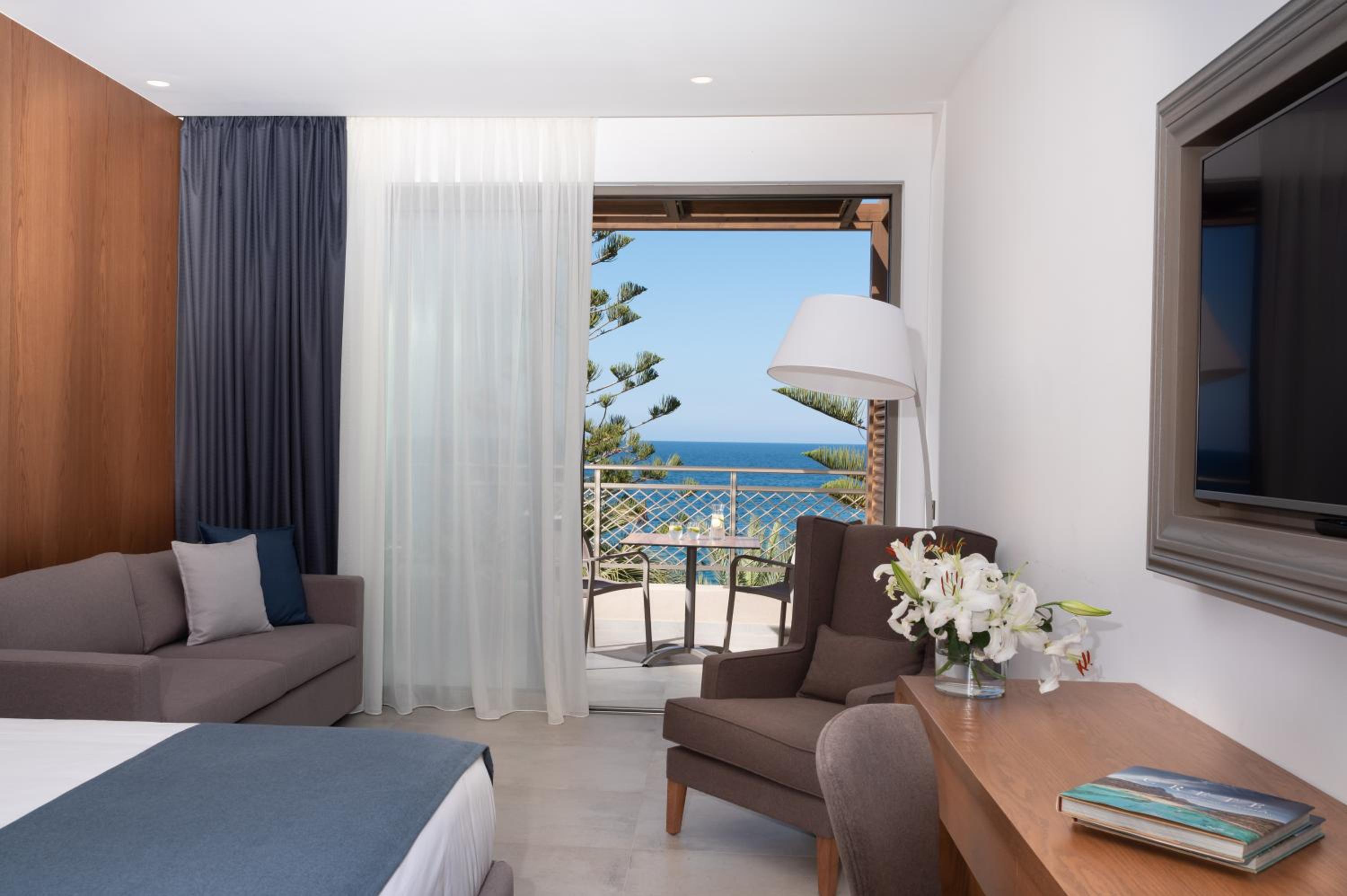 Signature Bungalow Sea Front thumbnail 5