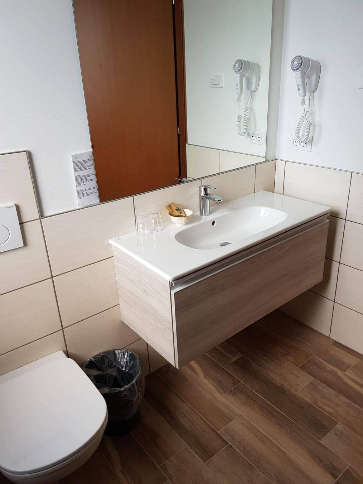 Superior Double Room - Photo 14