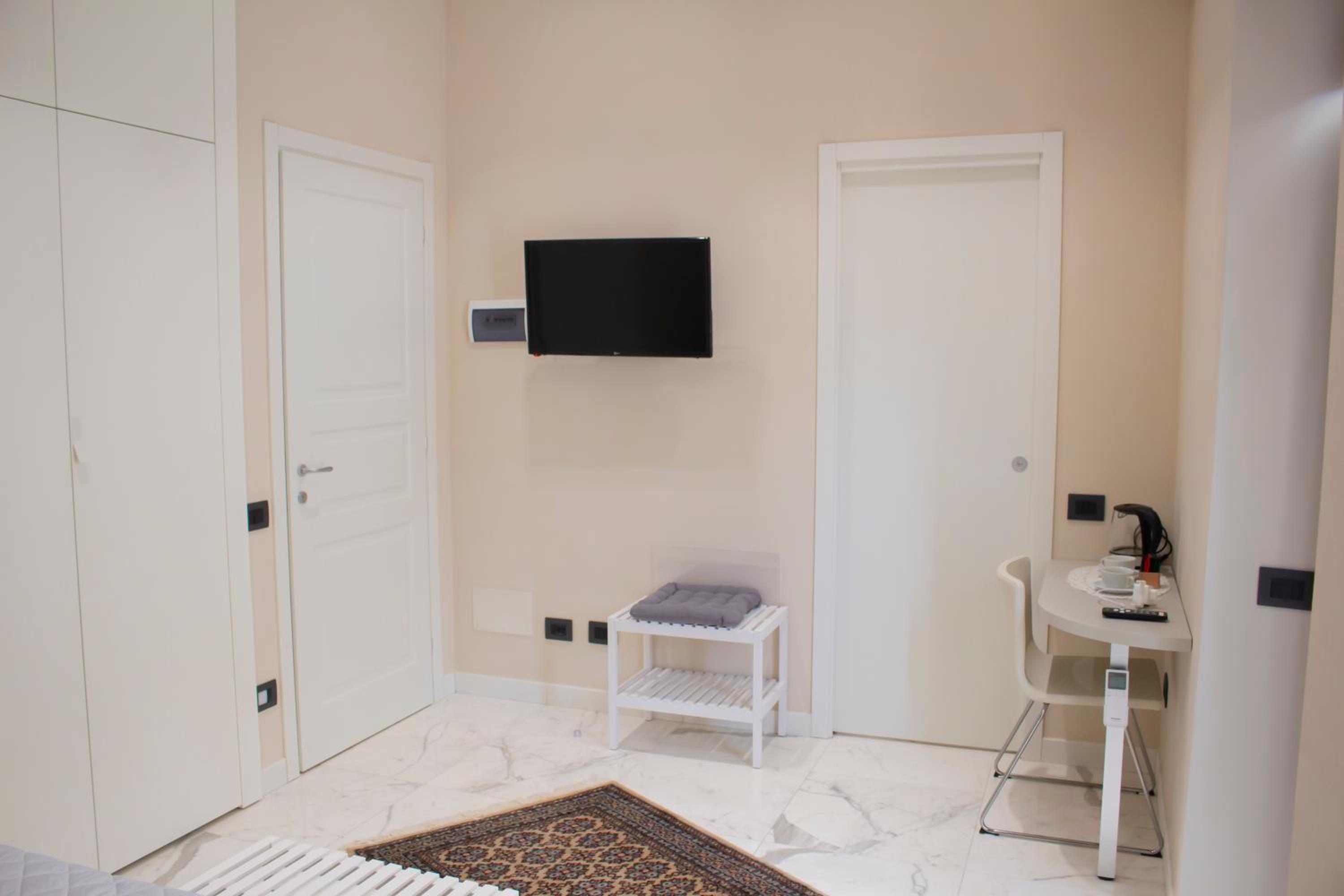 Double Room with Terrace - Photo 5